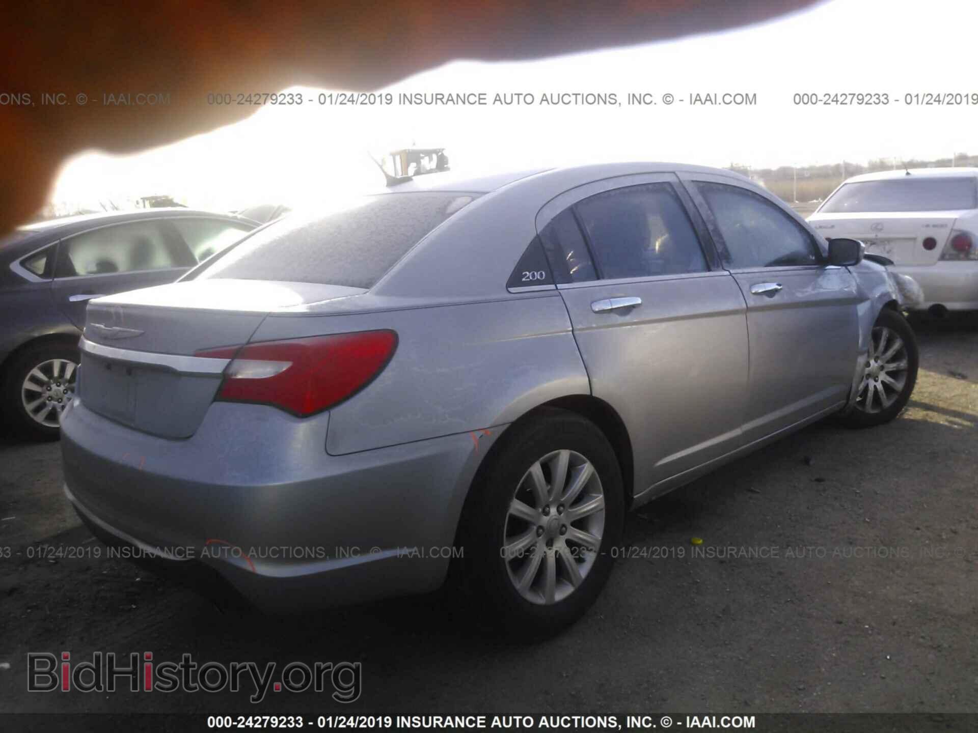 2013 CHRYSLER 200 - VIN: 1C3CCBCG6DN542306 - Фото 4