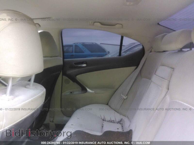 2011 Lexus IS (VIN JTHCF5C24B5045694) — фото 8 из 10