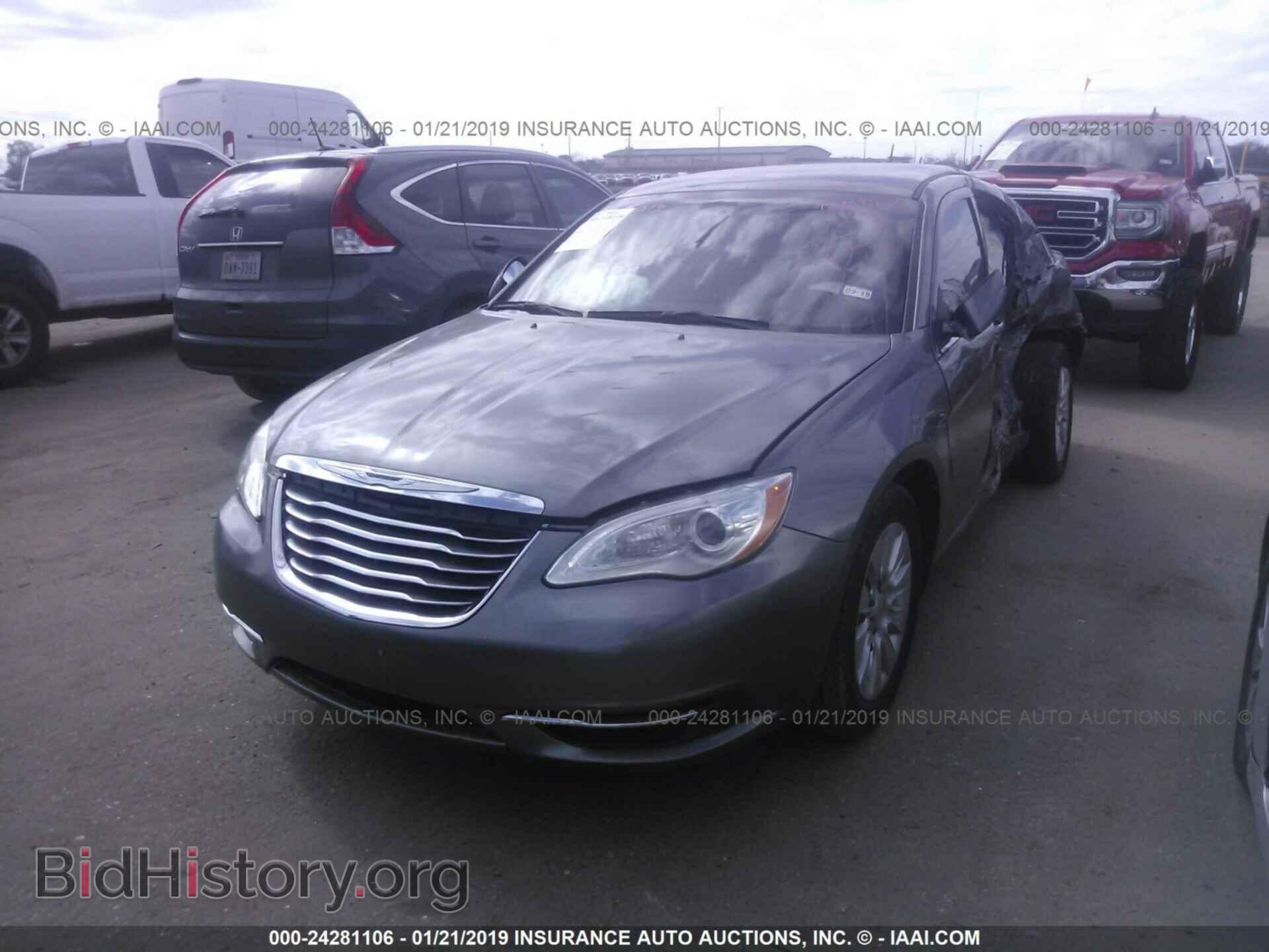2013 CHRYSLER 200 - VIN: 1C3CCBAB1DN686188 - Photo 2