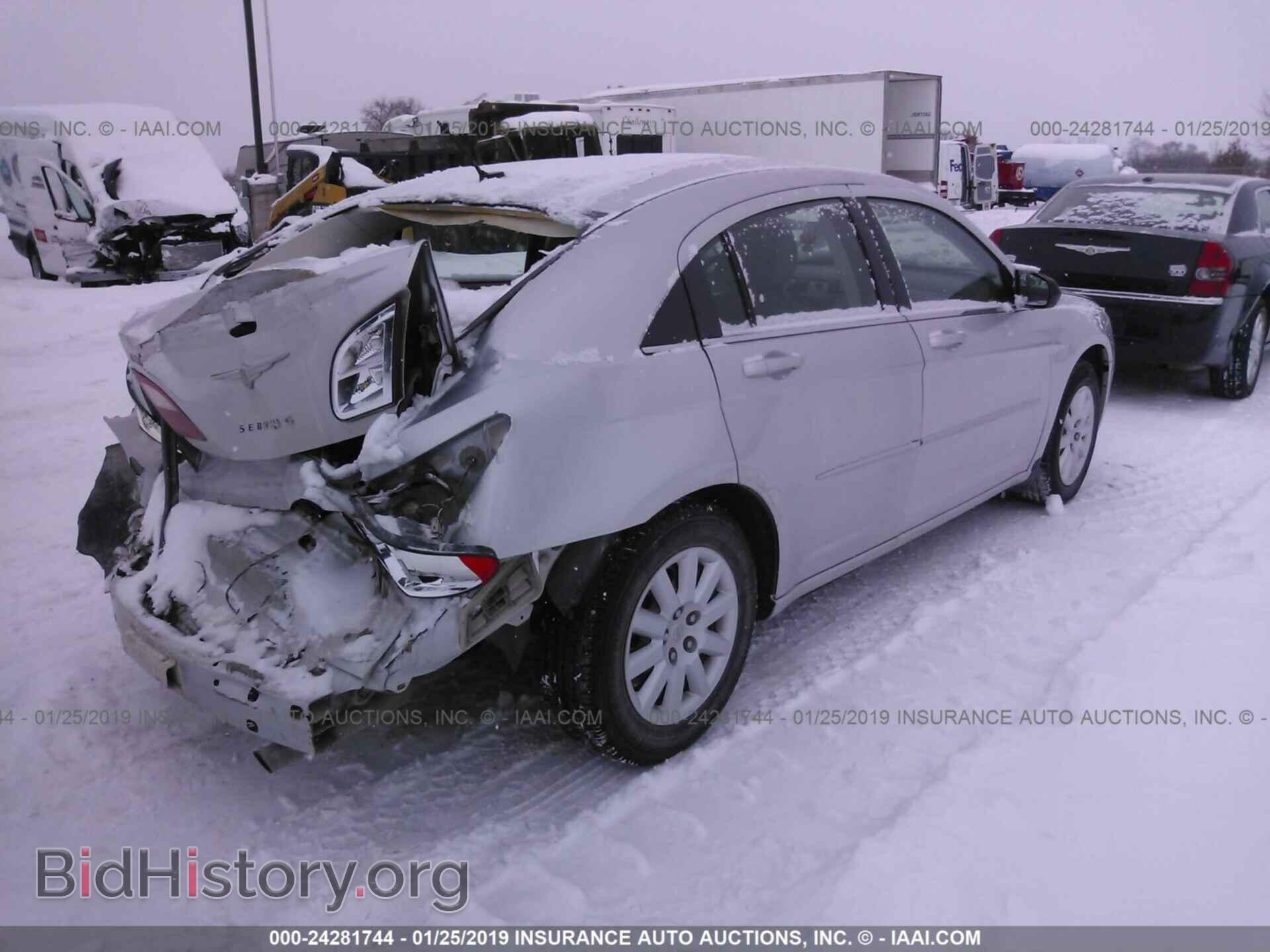 2008 CHRYSLER SEBRING - VIN: 1C3LC46K18N167989 - Фото 4