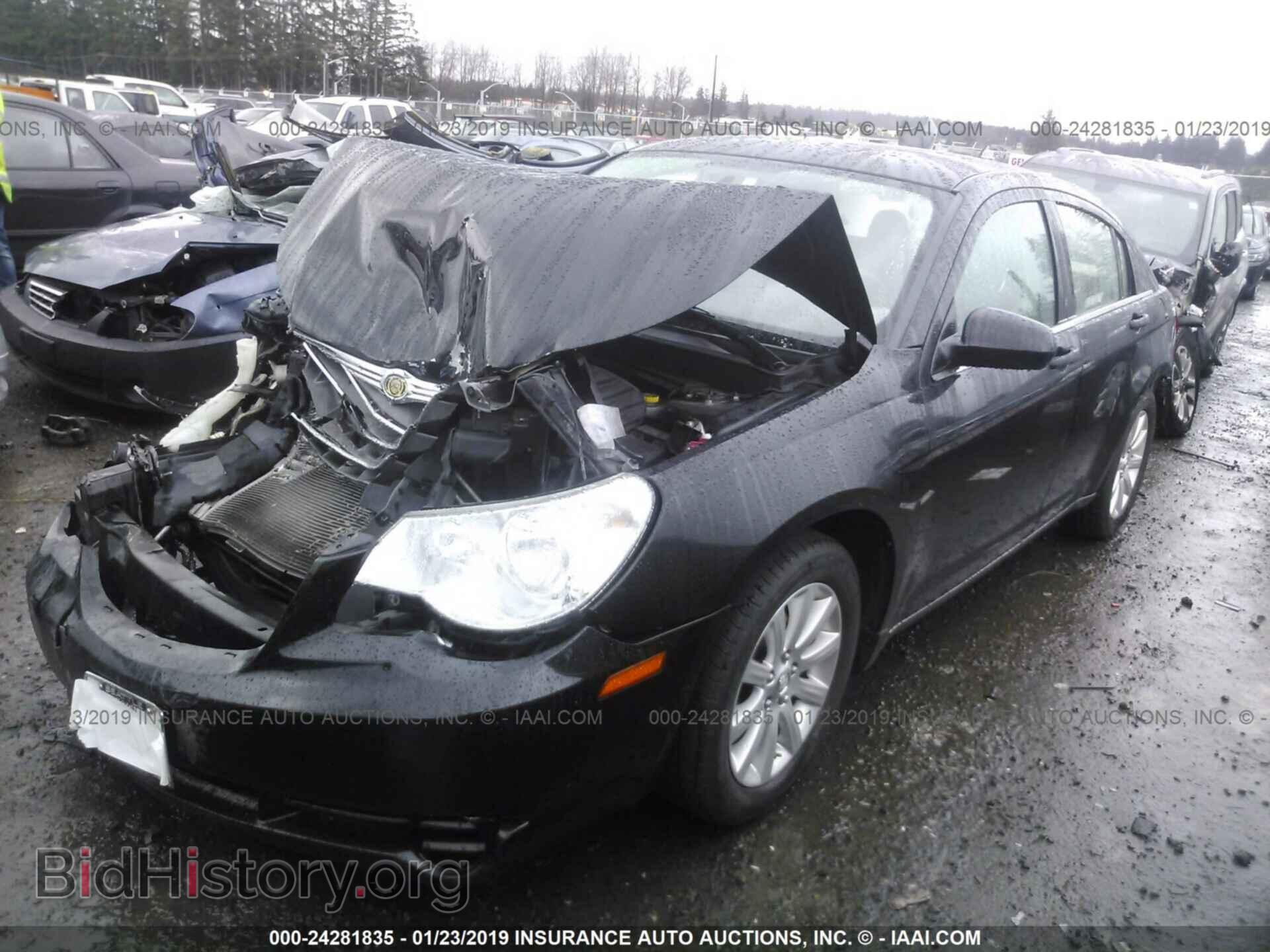 2010 CHRYSLER SEBRING - VIN: 1C3CC5FB4AN207171 - Фото 2