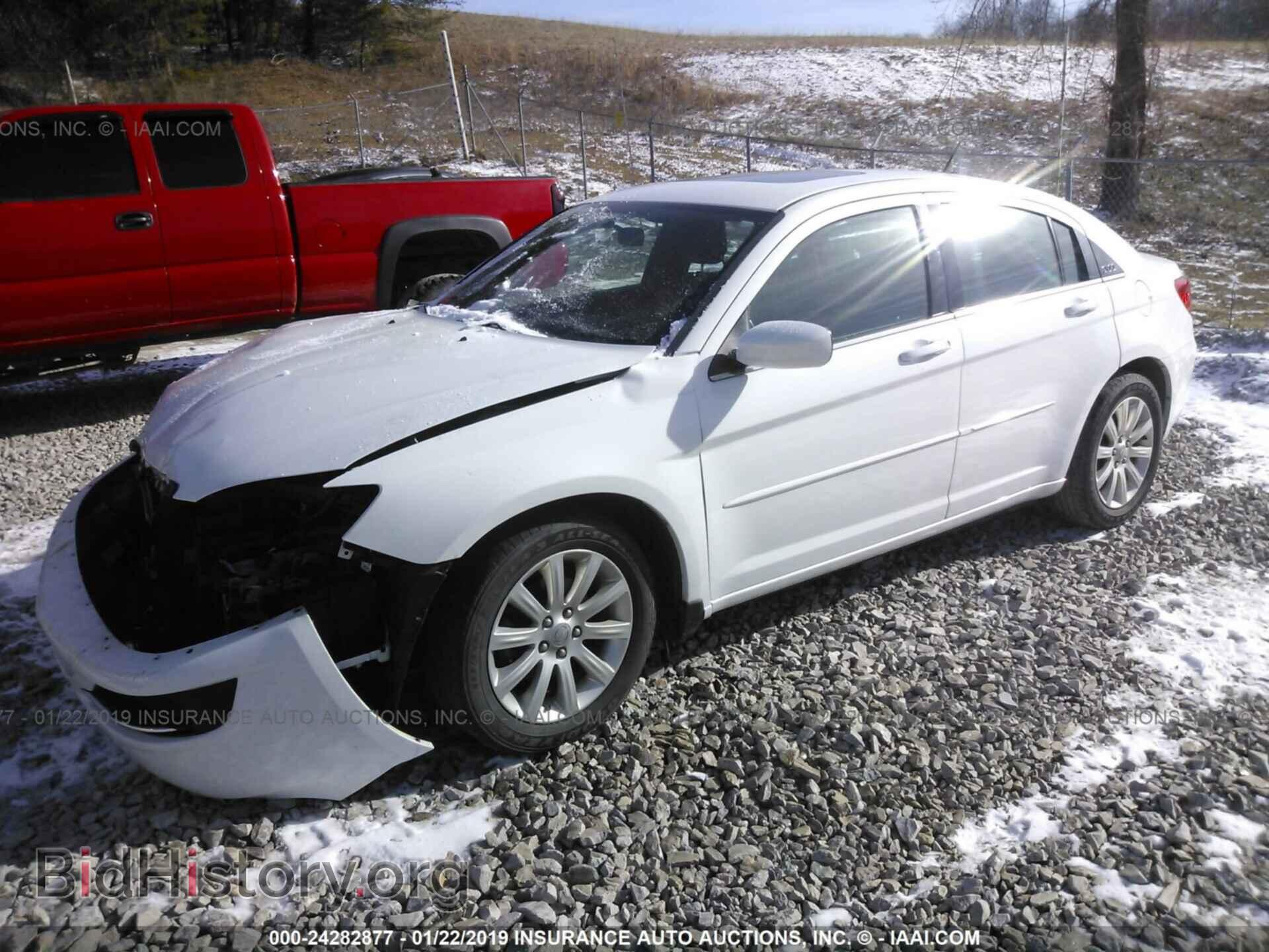 2013 CHRYSLER 200 - VIN: 1C3CCBBB4DN666158 - Photo 2