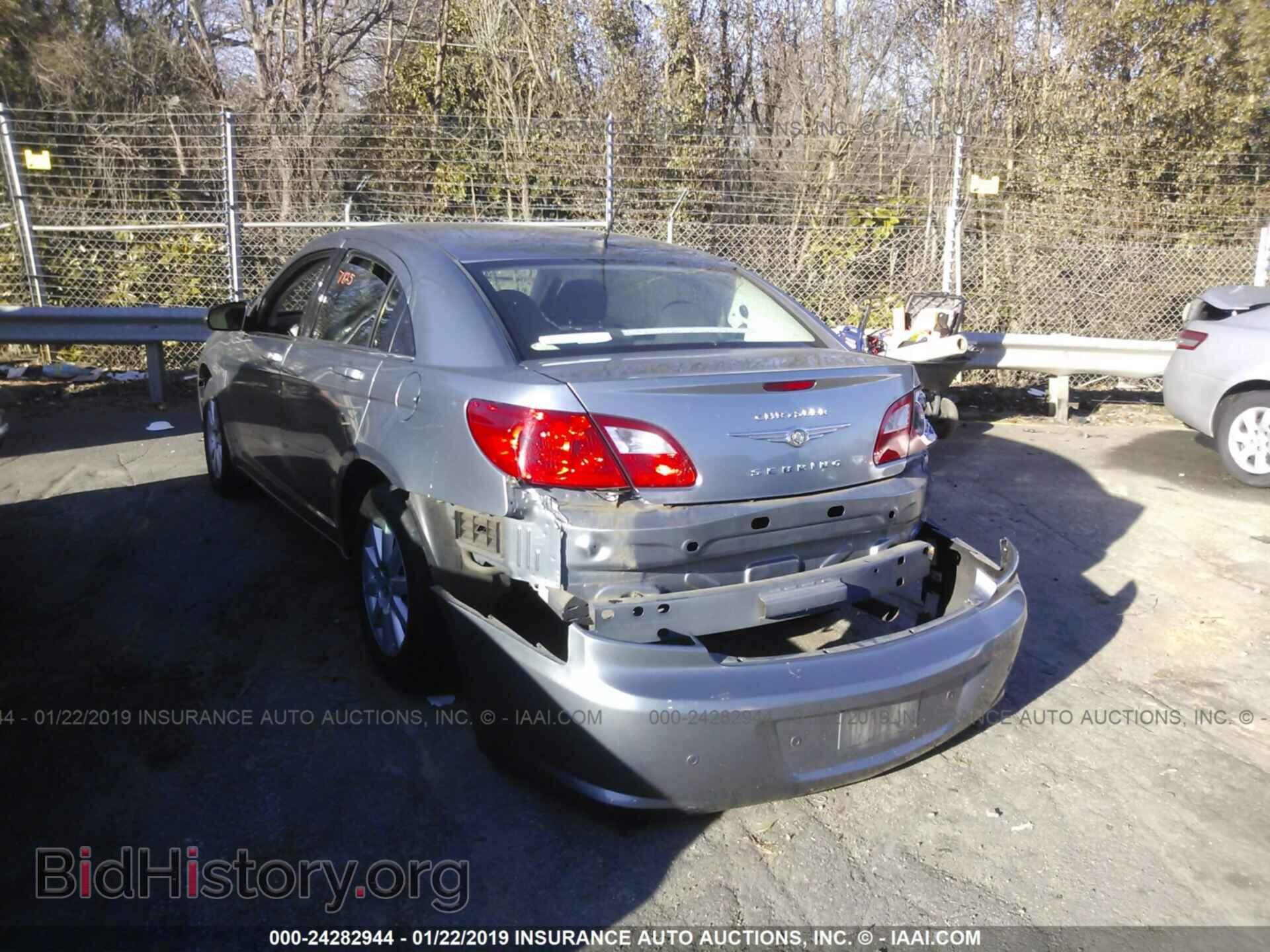 2010 CHRYSLER SEBRING - VIN: 1C3CC4FB3AN173671 - Фото 3