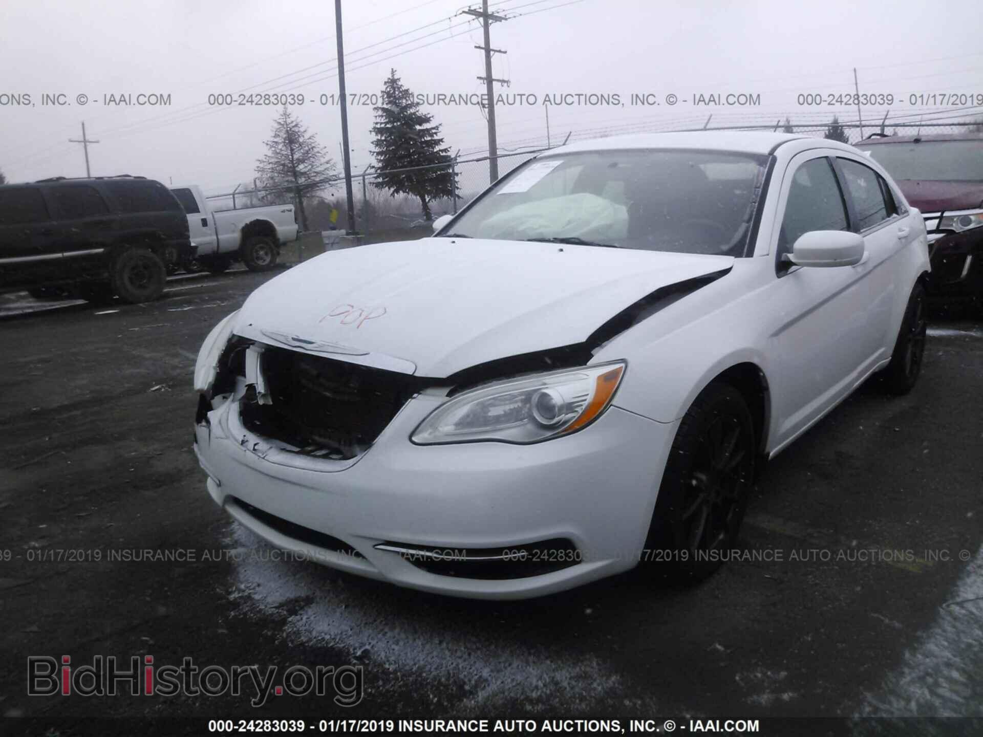 2013 CHRYSLER 200 - VIN: 1C3CCBBB4DN692503 - Photo 2