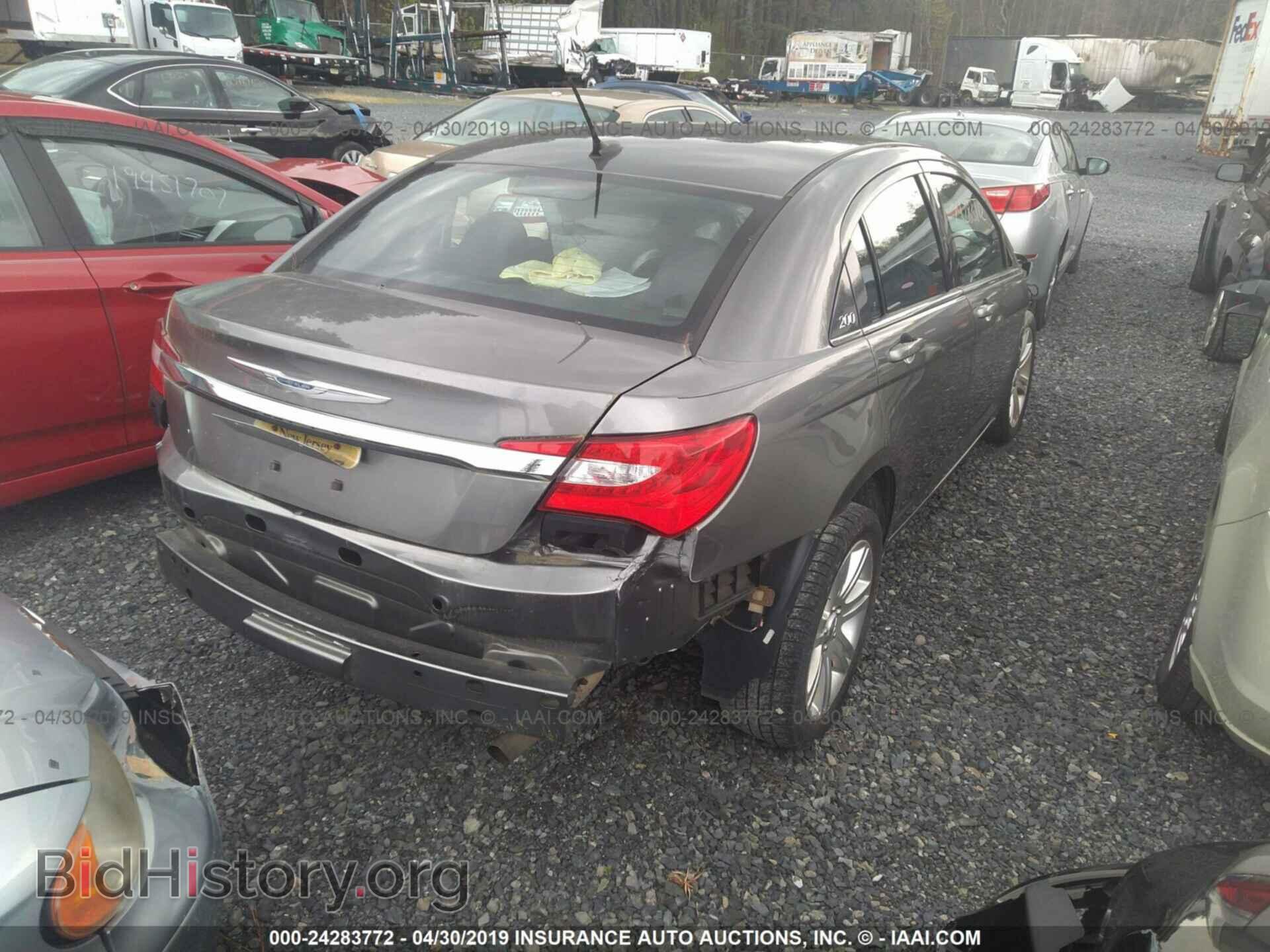 2013 CHRYSLER 200 - VIN: 1C3CCBBB1DN515827 - Photo 4