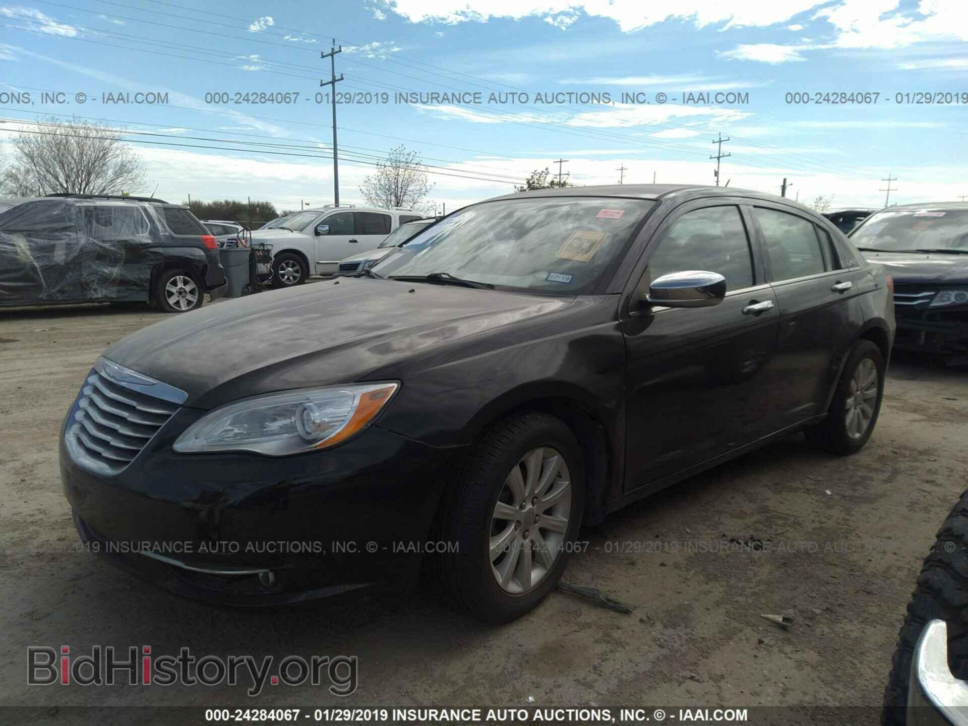 2013 CHRYSLER 200 - VIN: 1C3CCBCB9DN697775 - Photo 2