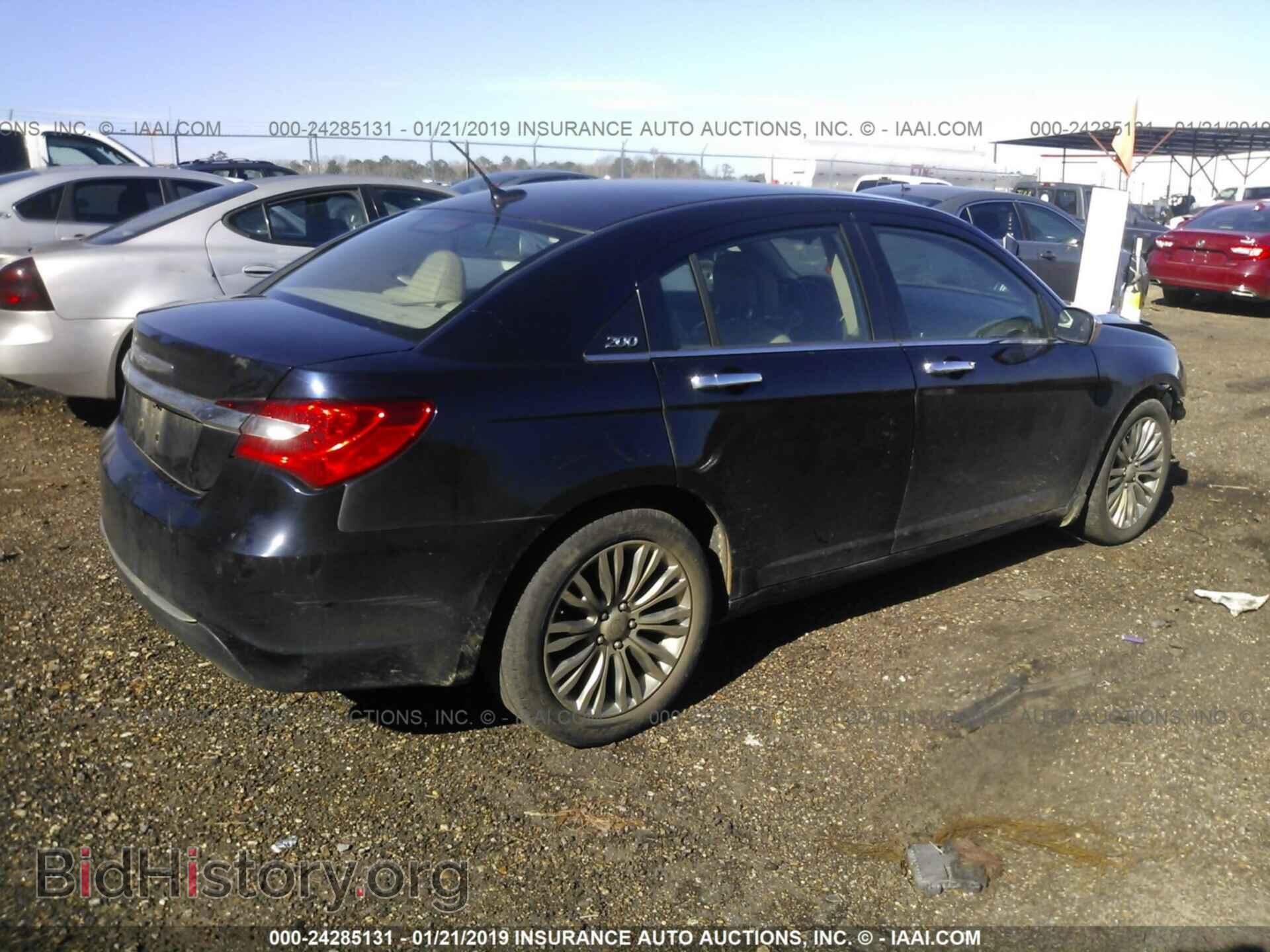 2012 CHRYSLER 200 - VIN: 1C3CCBCG1CN254076 - Фото 4