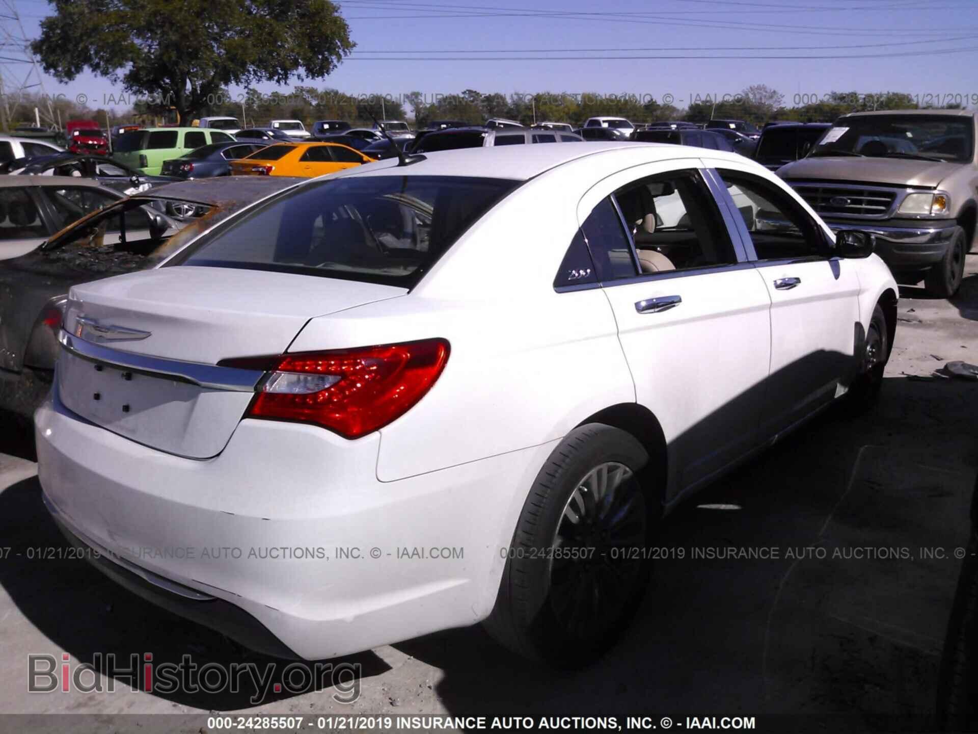 2013 CHRYSLER 200 - VIN: 1C3CCBCG9DN595839 - Photo 4