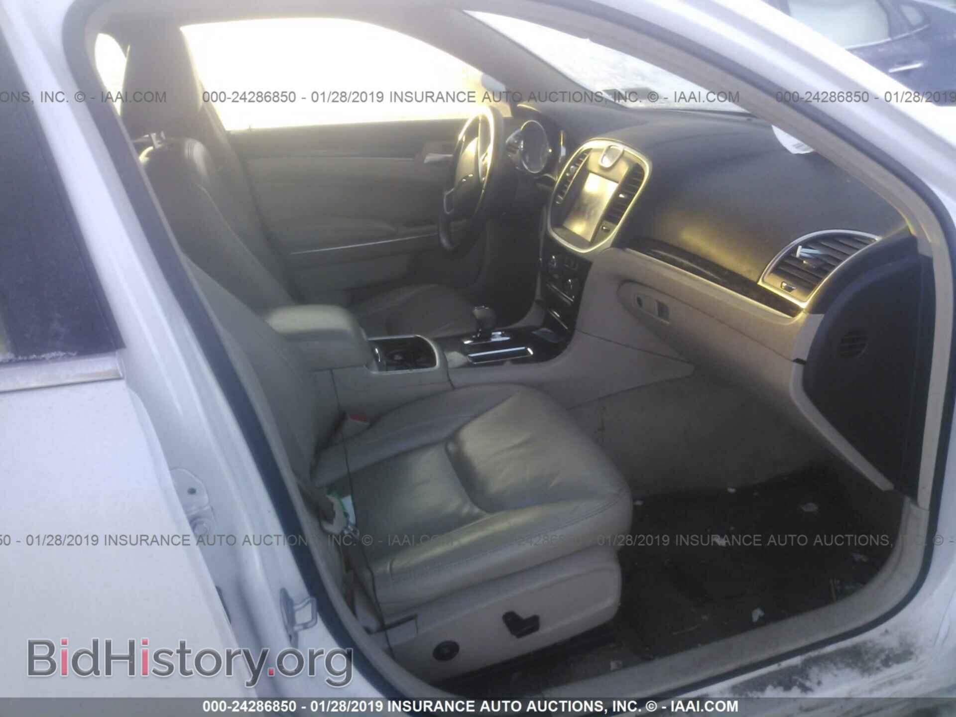 2012 CHRYSLER 300 - VIN: 2C3CCACG8CH274229 - Фото 5