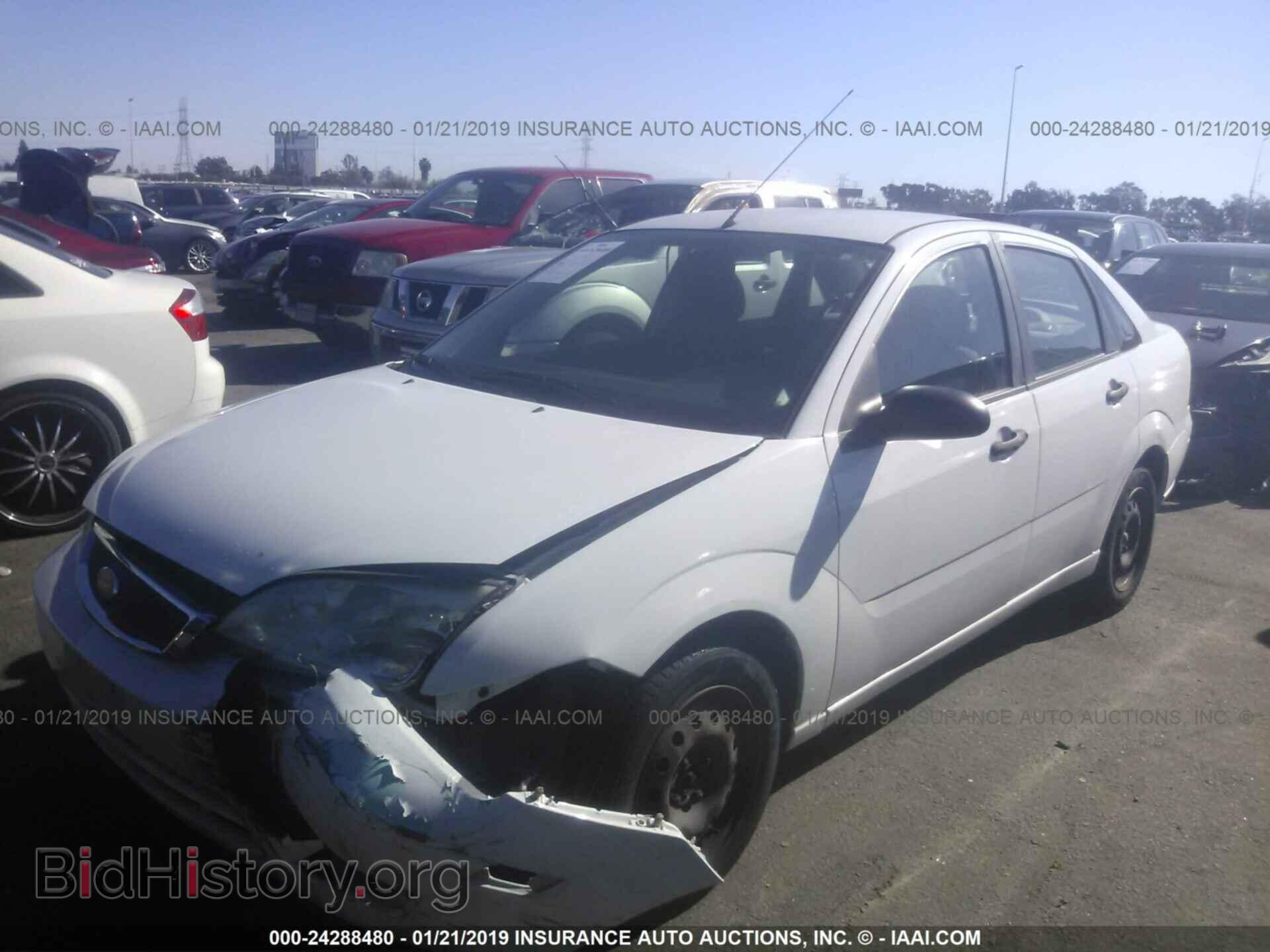 2005 FORD FOCUS - VIN: 1FAFP34N05W148186 - Фото 2