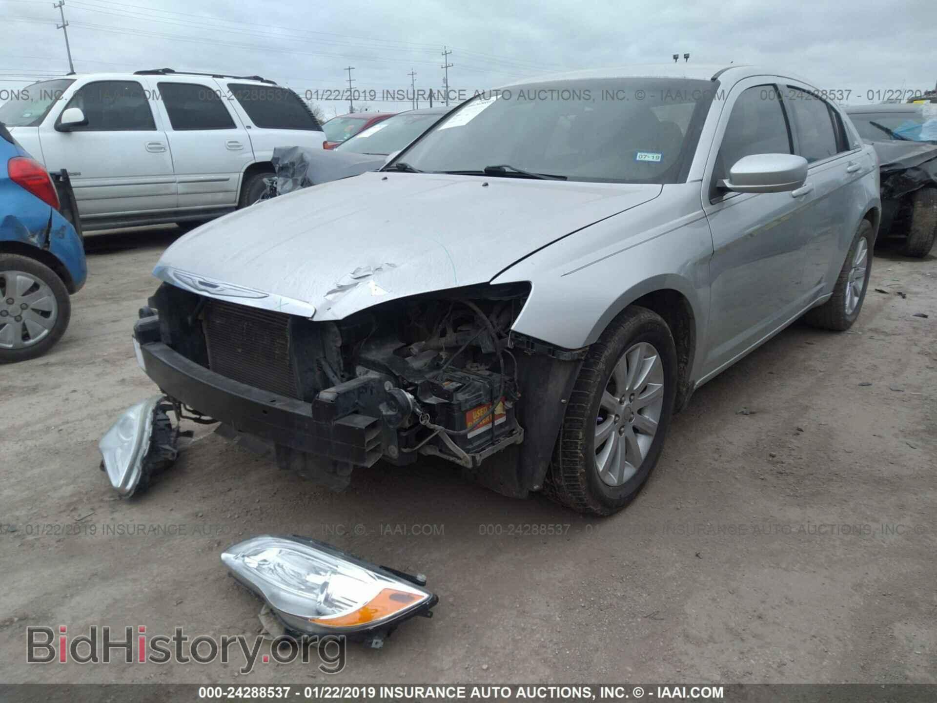 2012 CHRYSLER 200 - VIN: 1C3CCBBB5CN119172 - Фото 2