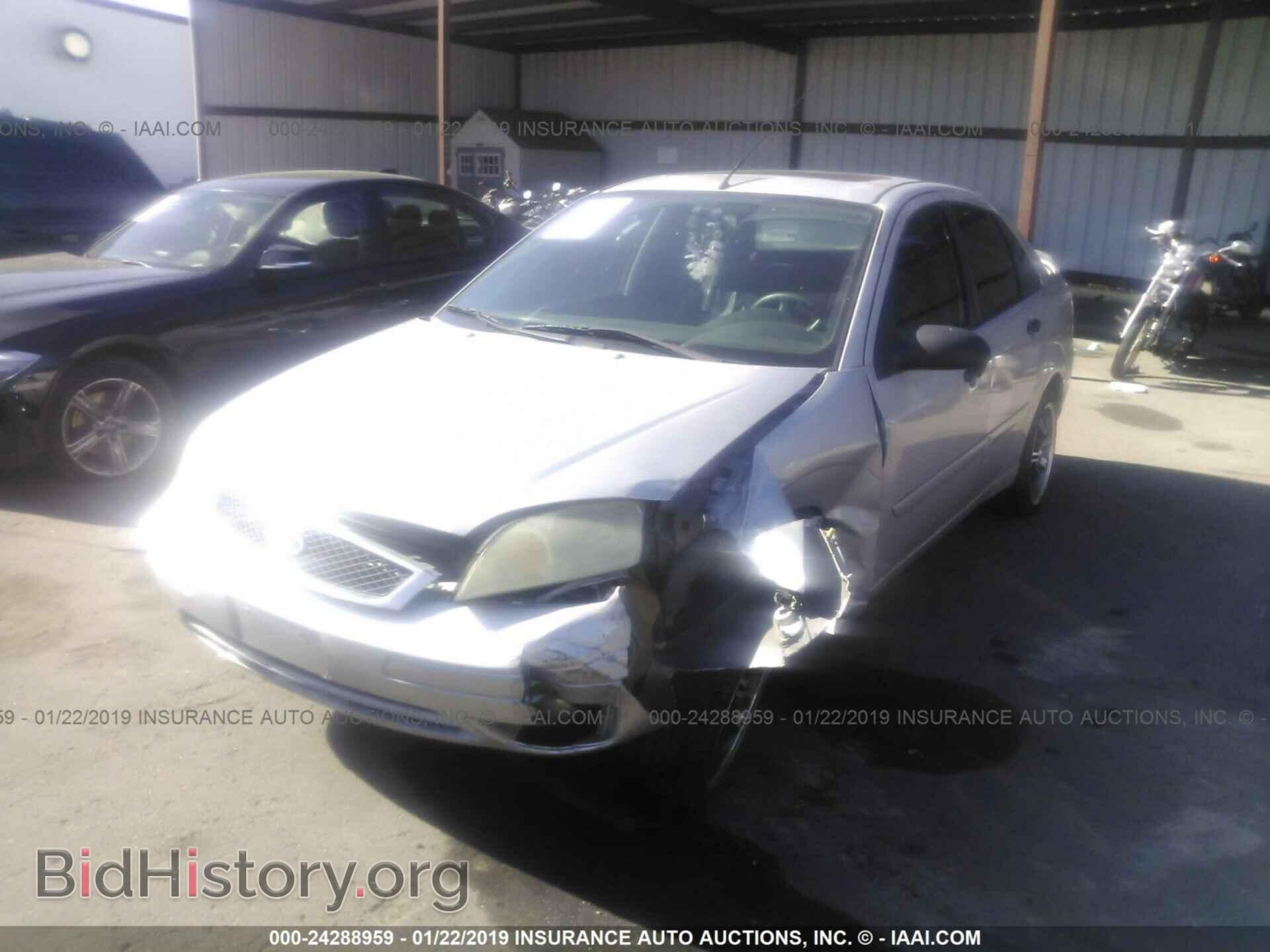 2007 FORD FOCUS - VIN: 1FAHP34NX7W233810 - Фото 2