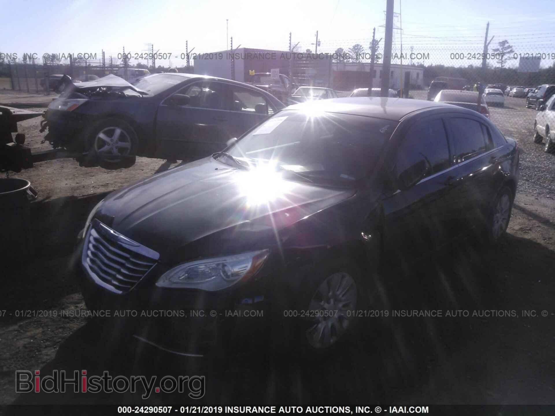 2012 CHRYSLER 200 - VIN: 1C3CCBAB5CN226806 - Фото 2
