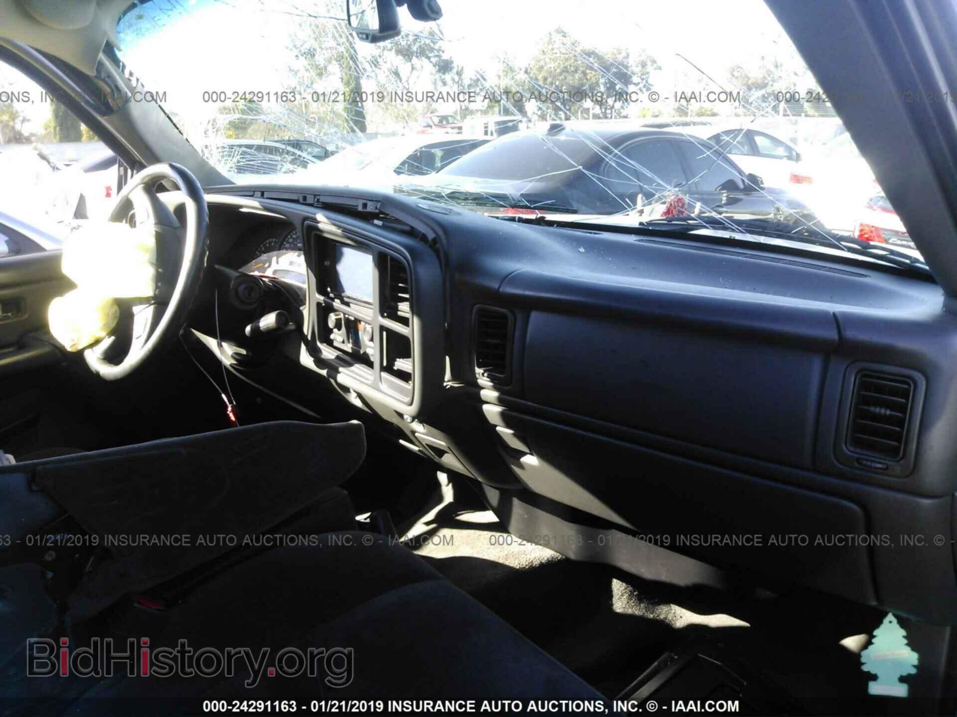 2005 GMC NEW SIERRA - VIN: 2GTEC13T751138090 - Фото 5