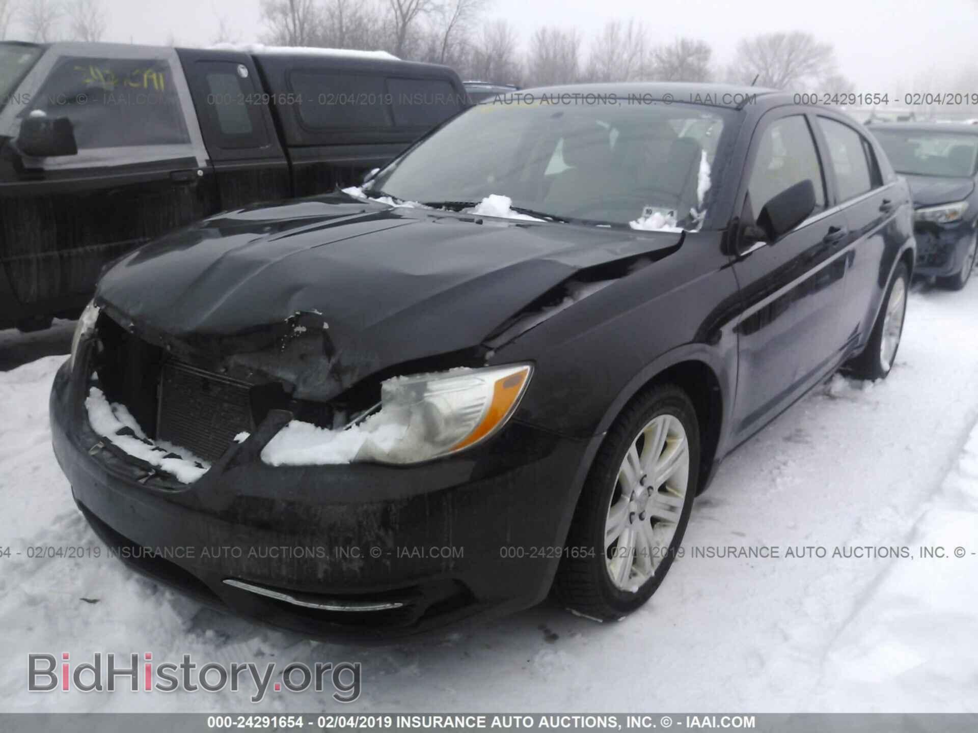 2013 CHRYSLER 200 - VIN: 1C3CCBBB6DN578292 - Фото 2