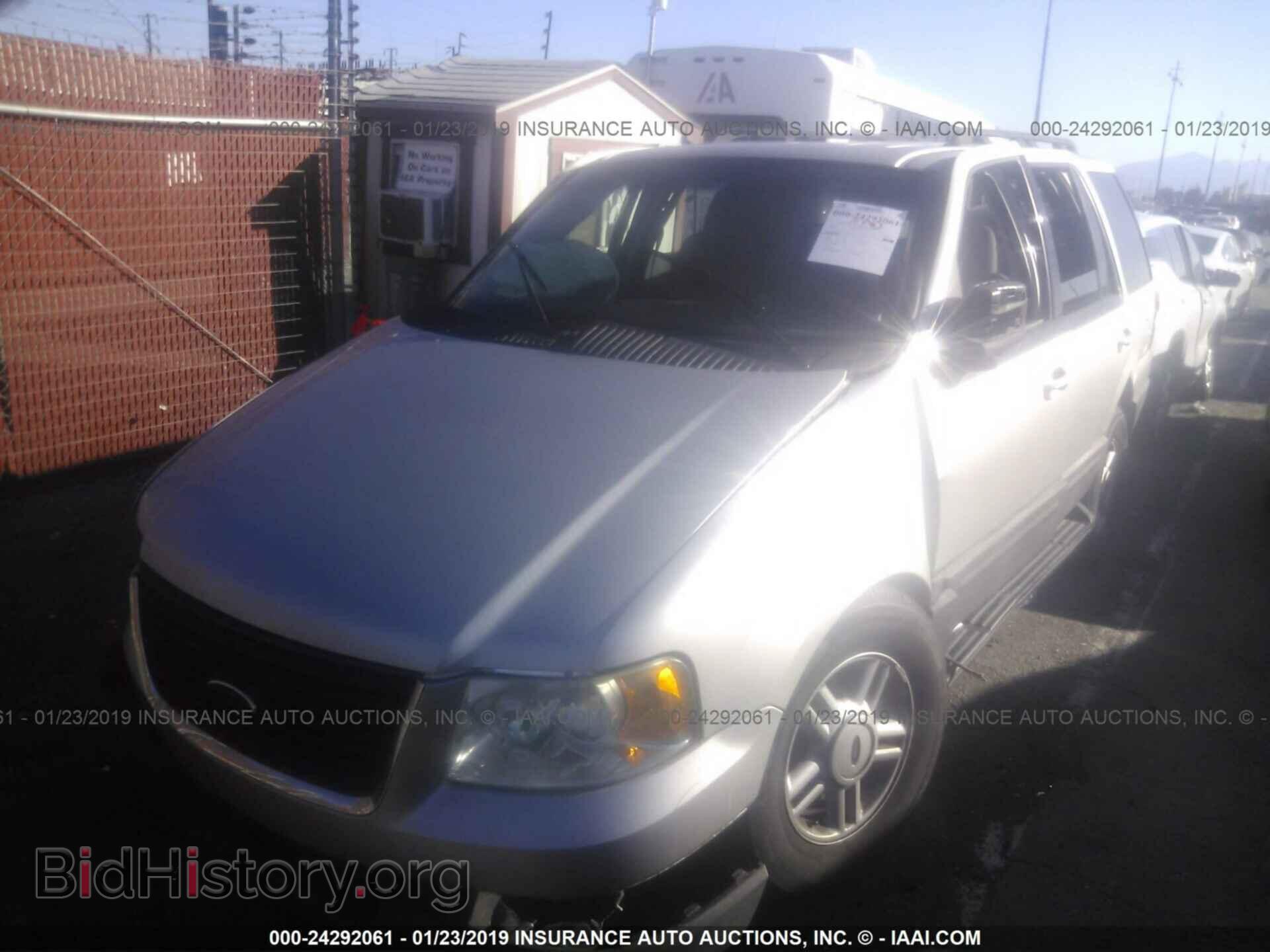 2005 FORD EXPEDITION - VIN: 1FMPU15575LB12518 - Фото 2