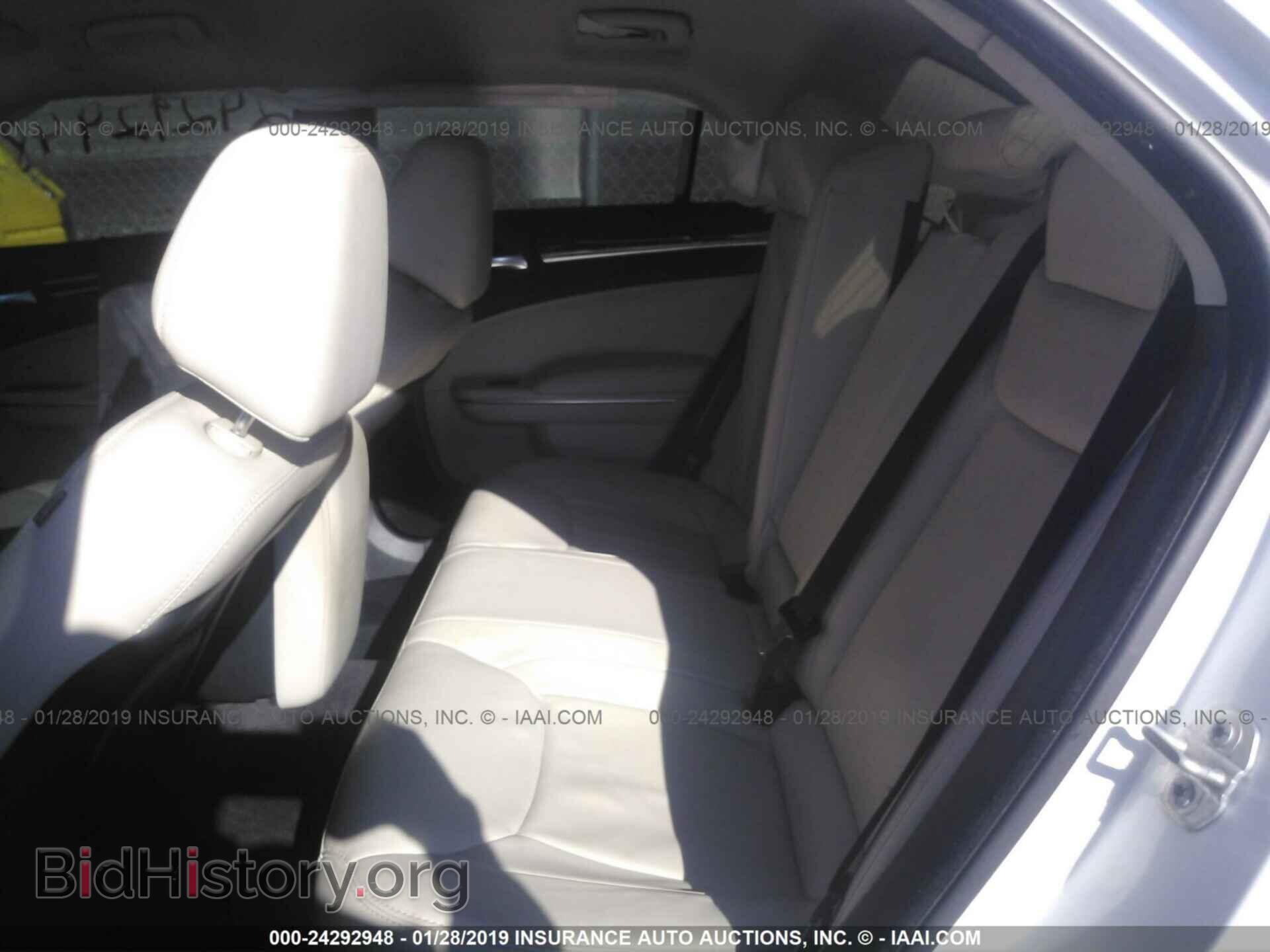 2015 CHRYSLER 300 - VIN: 2C3CCAAG5FH802008 - Фото 8