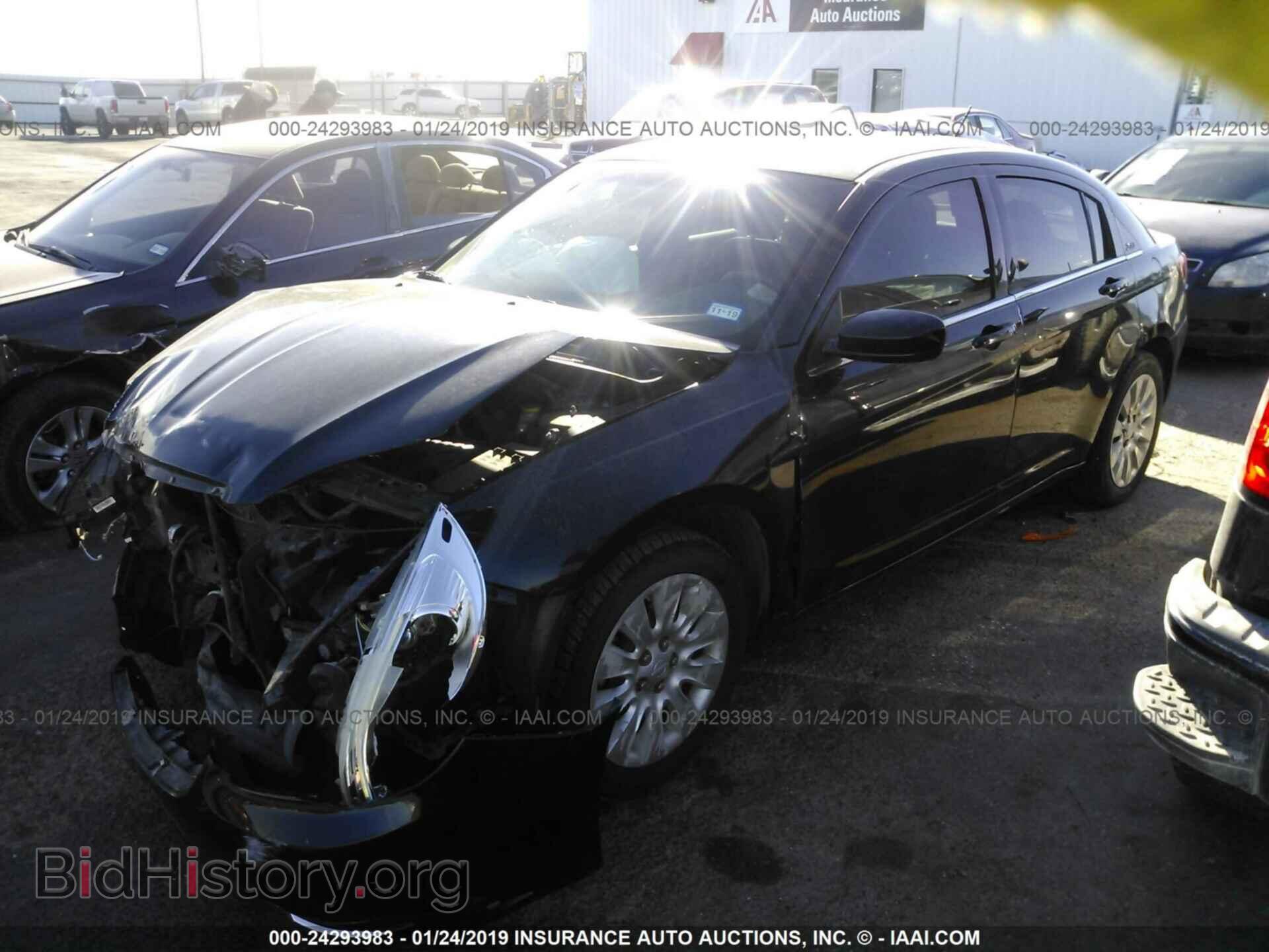 2012 CHRYSLER 200 - VIN: 1C3CCBAB9CN236027 - Фото 2