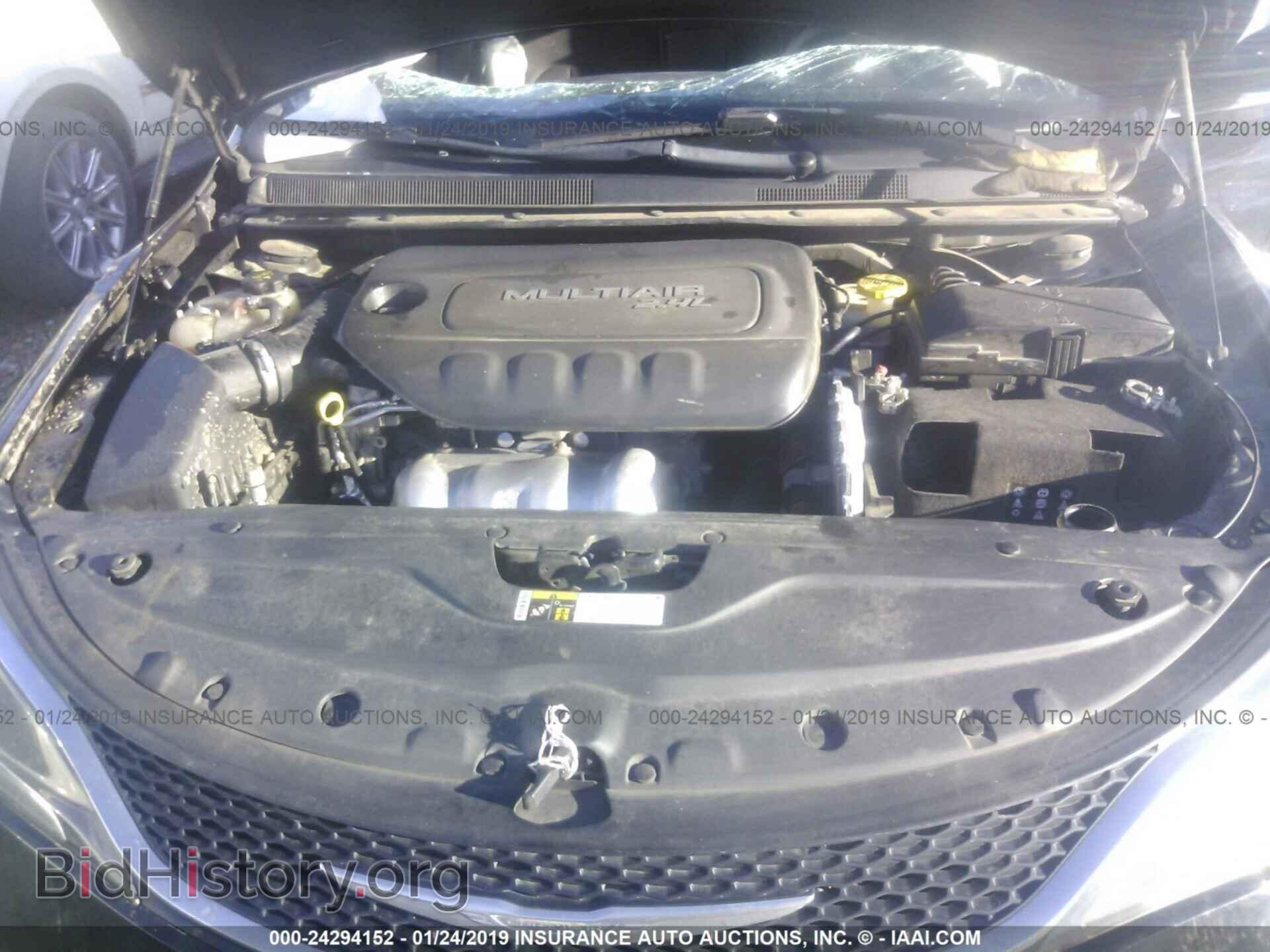 2016 CHRYSLER 200 - VIN: 1C3CCCAB3GN104313 - Photo 10