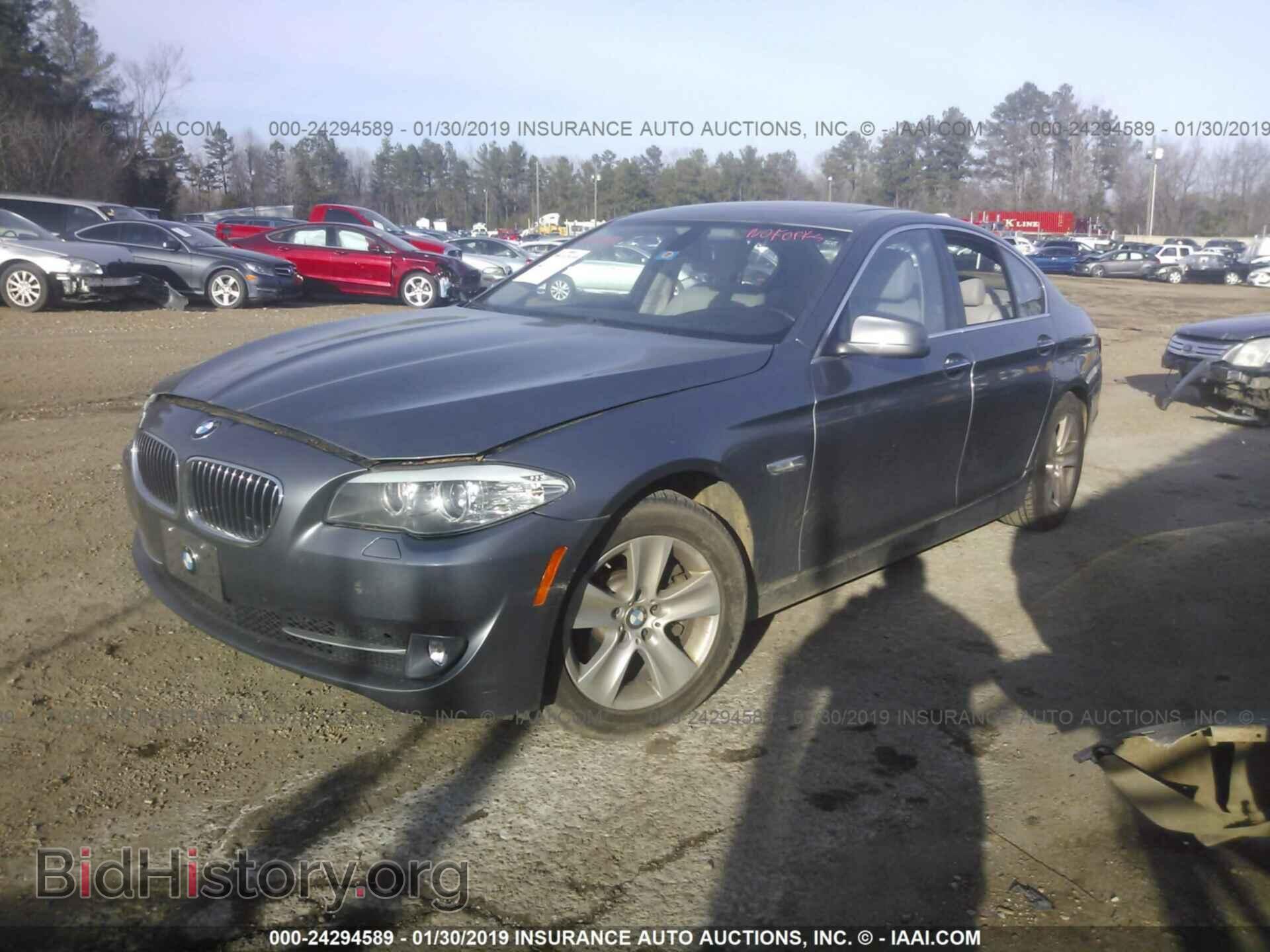 2011 BMW 528 - VIN: WBAFR1C52BC750222 - Фото 2