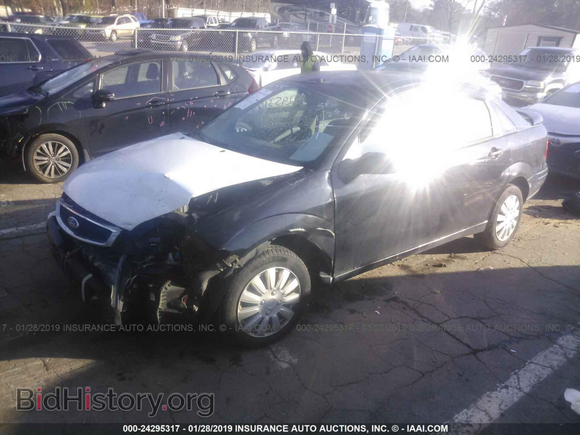 2005 FORD FOCUS - VIN: 1FAFP34N95W187455 - Фото 2