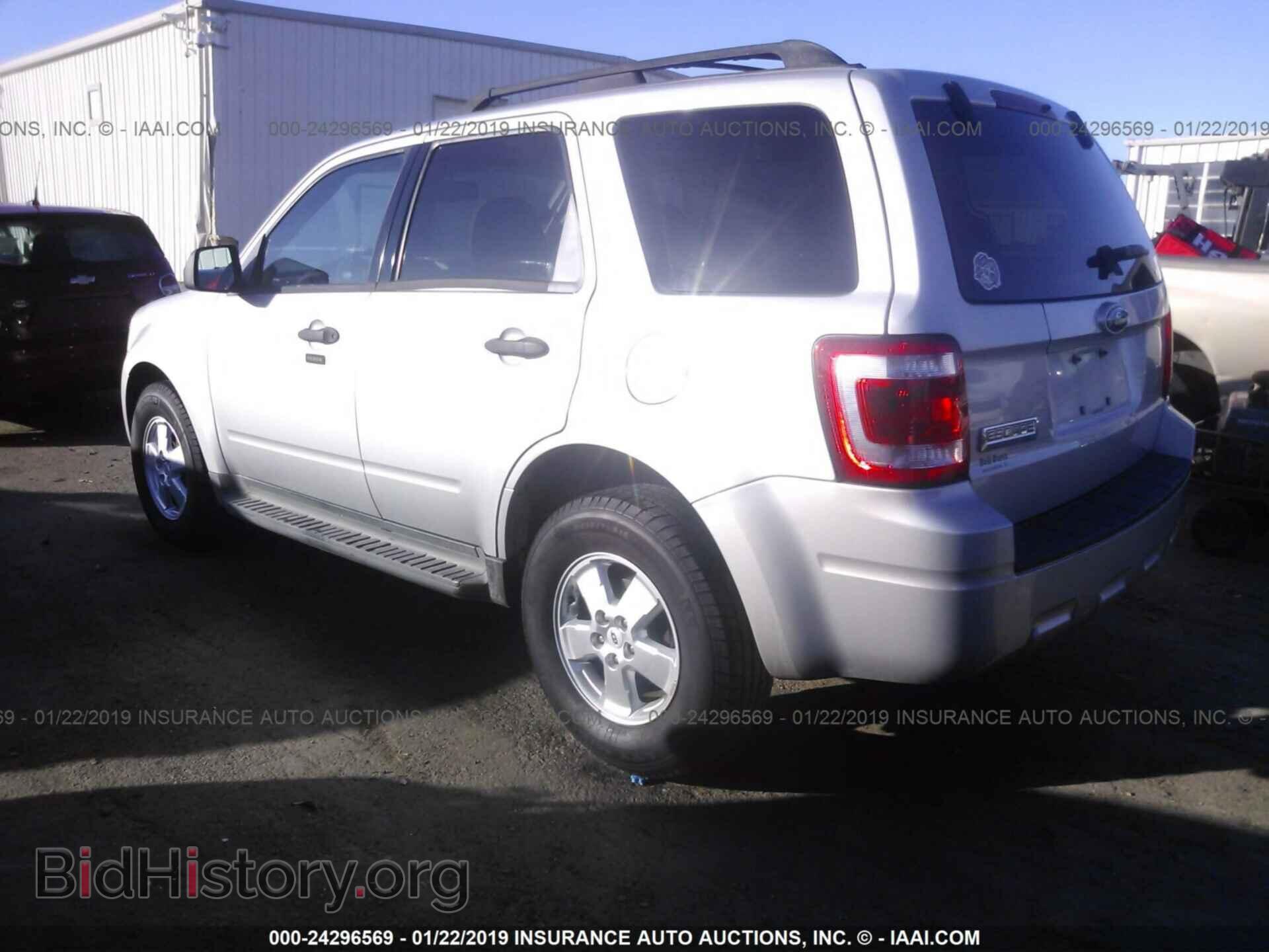 2009 FORD ESCAPE - VIN: 1FMCU03799KA92572 - Фото 3