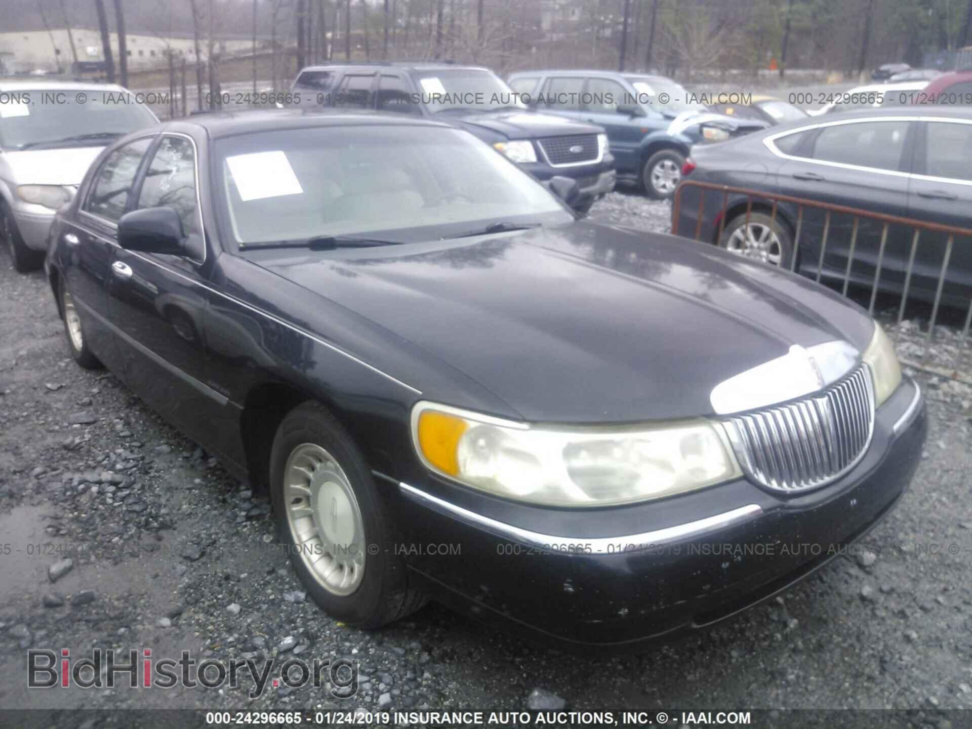 Фотография 1LNHM81W4YY837660 - LINCOLN TOWN CAR 2000