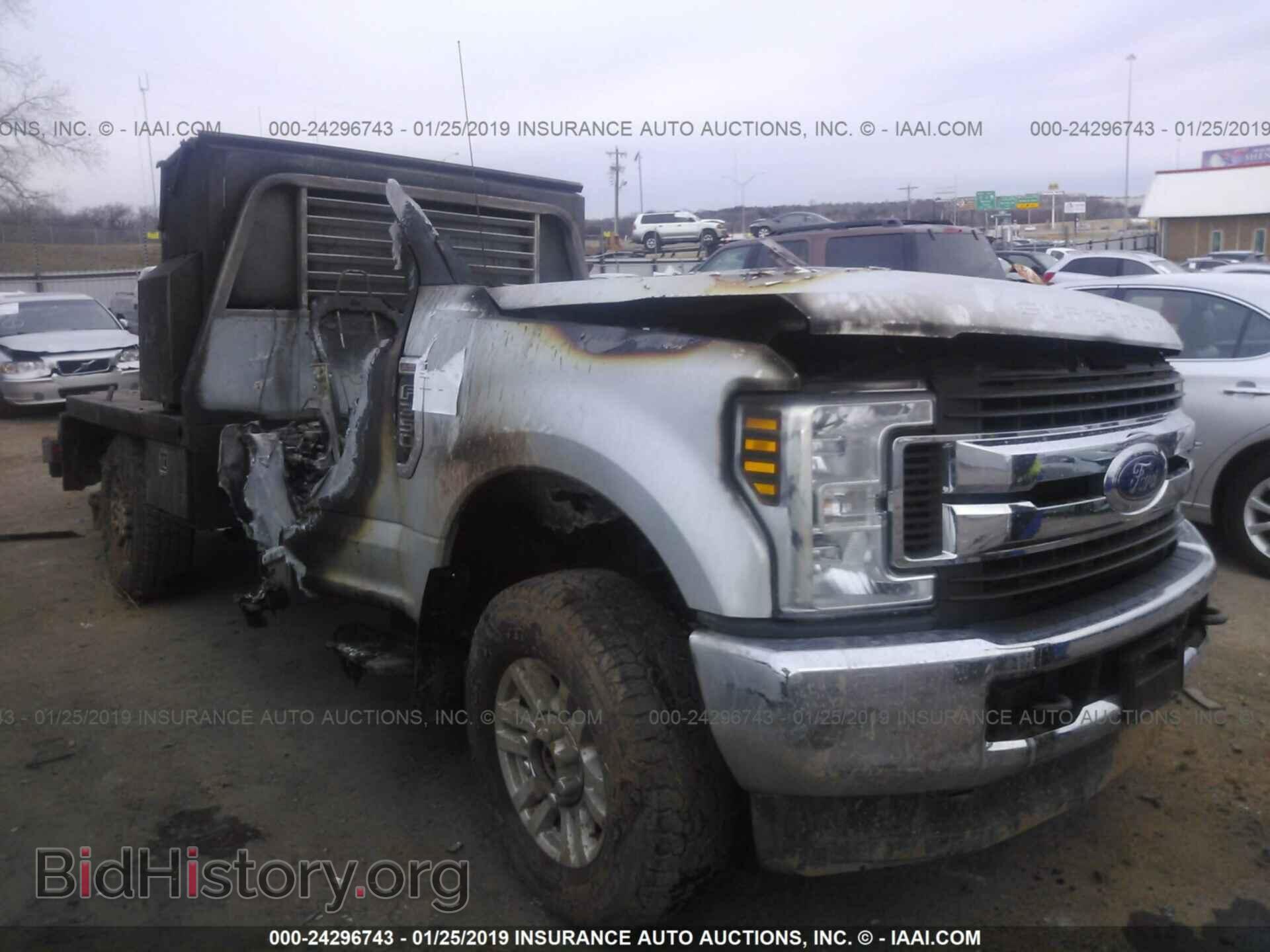 Photo 1FTRF3B67KED19829 - FORD F350 2019