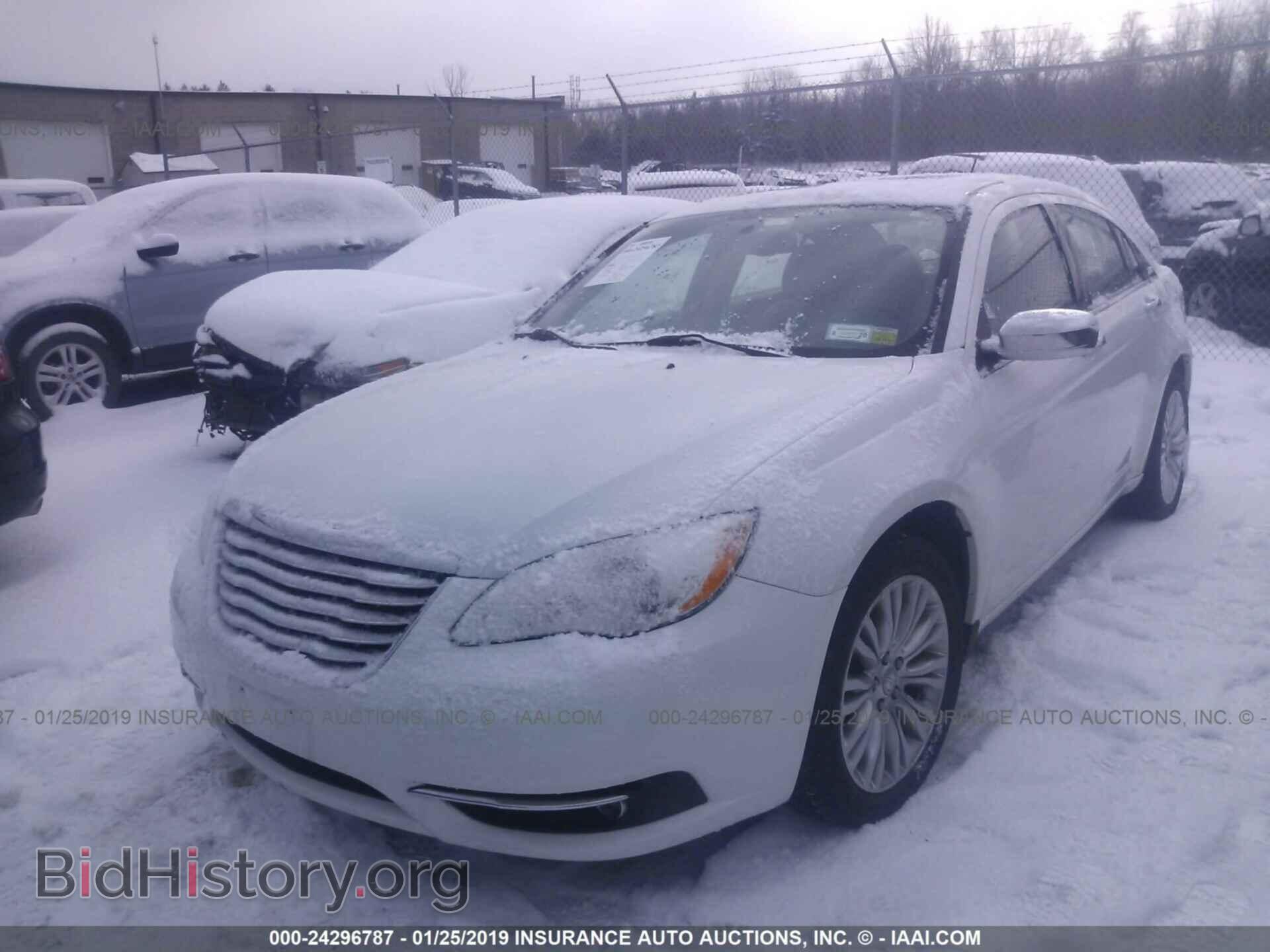 2012 CHRYSLER 200 - VIN: 1C3CCBCB3CN307669 - Фото 2