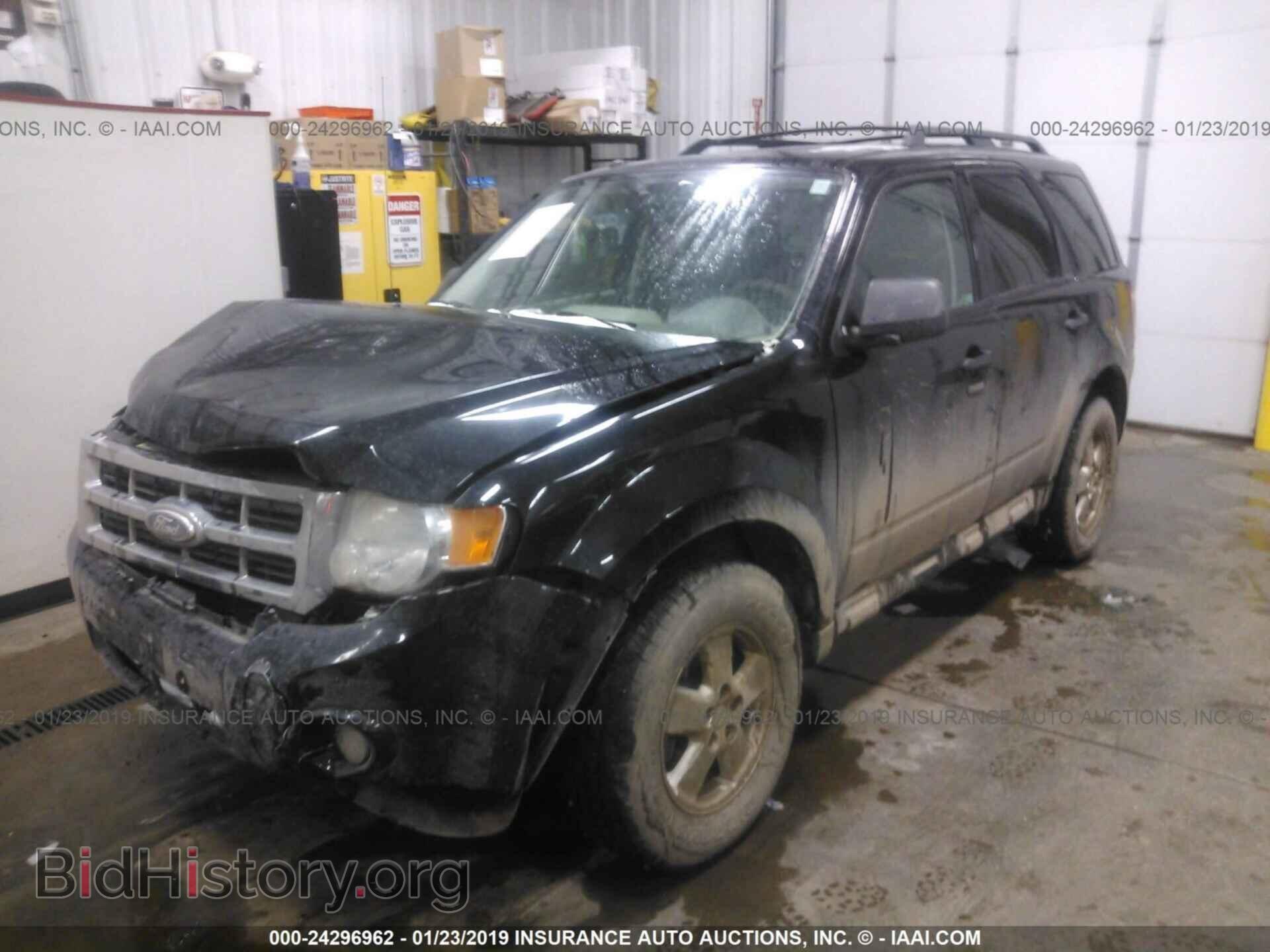 2011 FORD ESCAPE - VIN: 1FMCU9D74BKB46496 - Фото 2