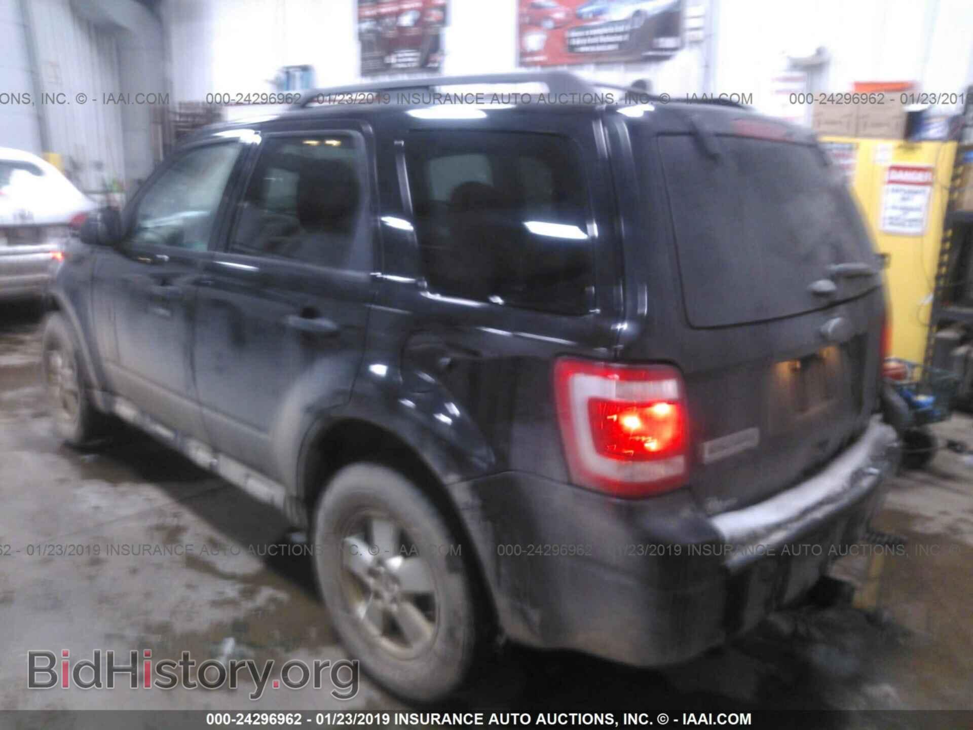 2011 FORD ESCAPE - VIN: 1FMCU9D74BKB46496 - Фото 3