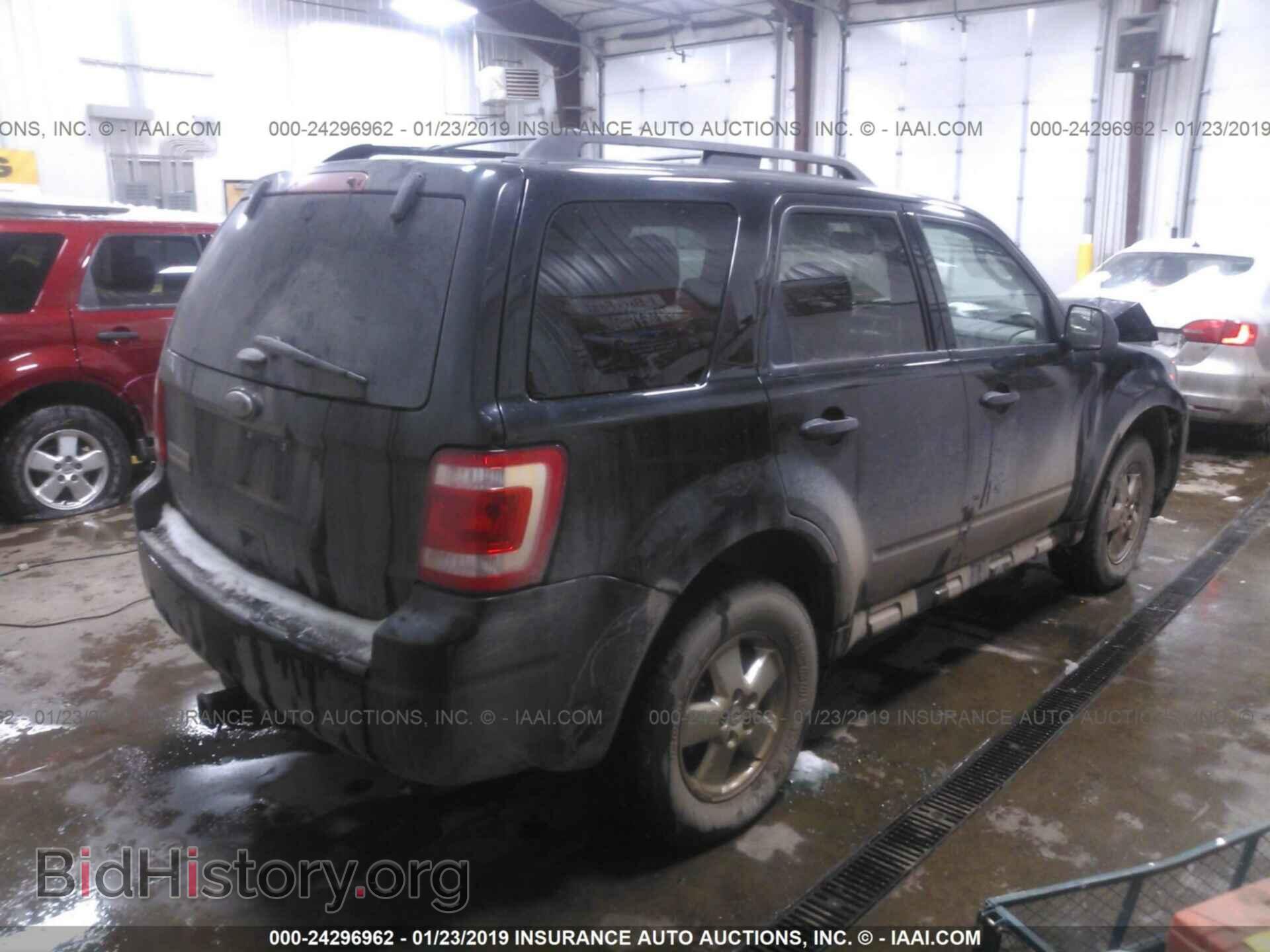 2011 FORD ESCAPE - VIN: 1FMCU9D74BKB46496 - Фото 4
