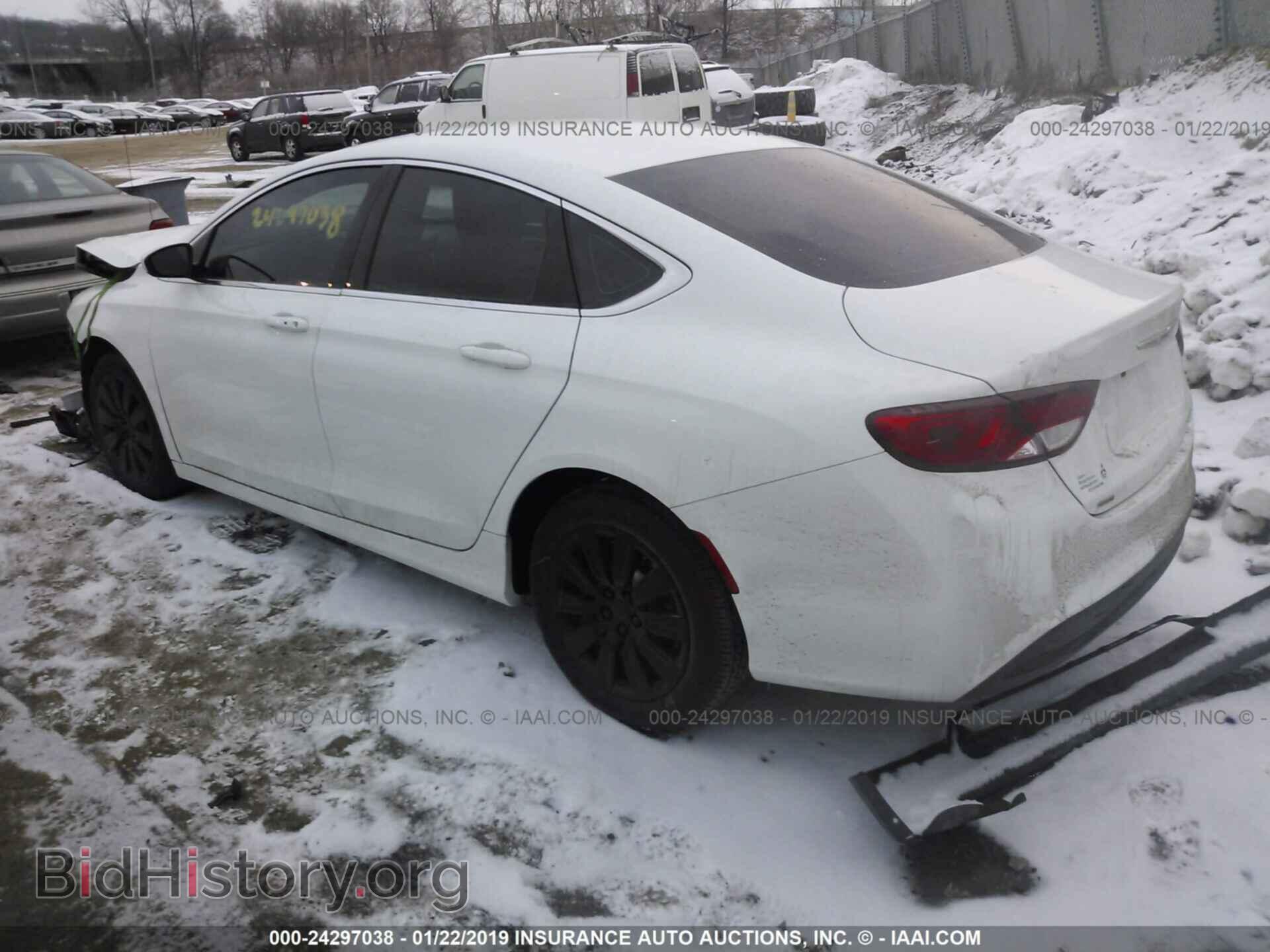2016 CHRYSLER 200 - VIN: 1C3CCCFB4GN171463 - Фото 3