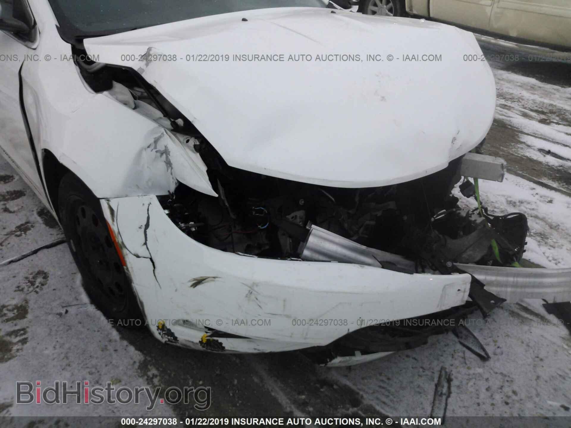 2016 CHRYSLER 200 - VIN: 1C3CCCFB4GN171463 - Фото 6