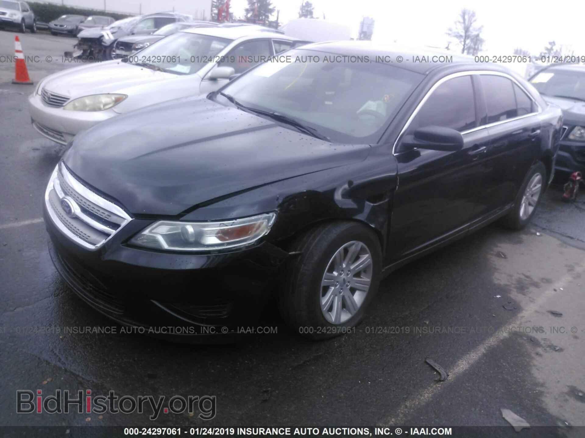 2011 FORD TAURUS - VIN: 1FAHP2DW0BG104710 - Фото 2