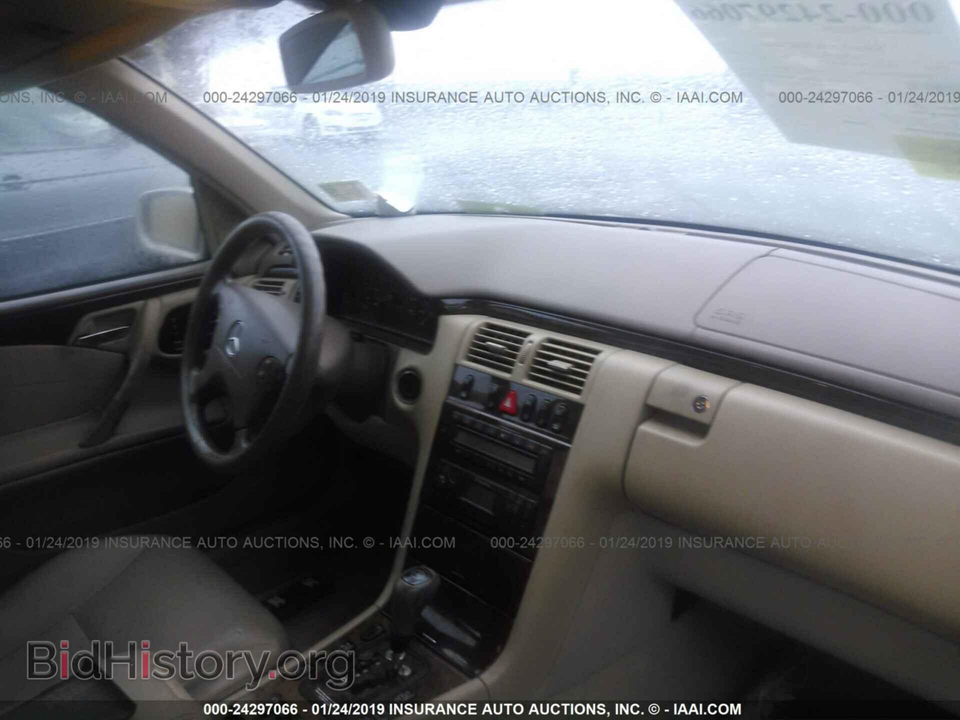 2000 MERCEDES-BENZ E - VIN: WDBJF82J4YX032085 - Photo 5