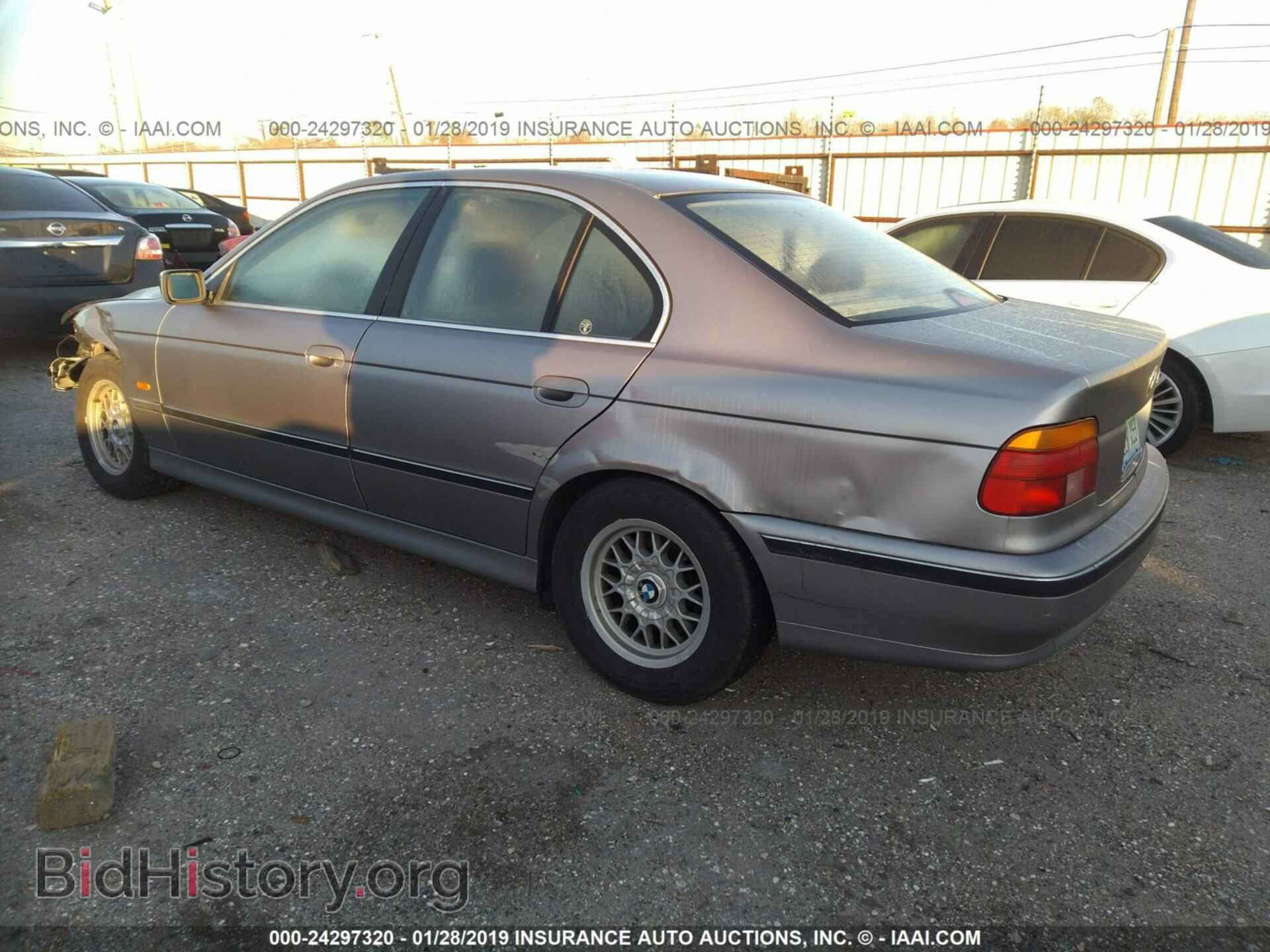 1998 BMW 528 - VIN: WBADD5326WBV56842 - Фото 3