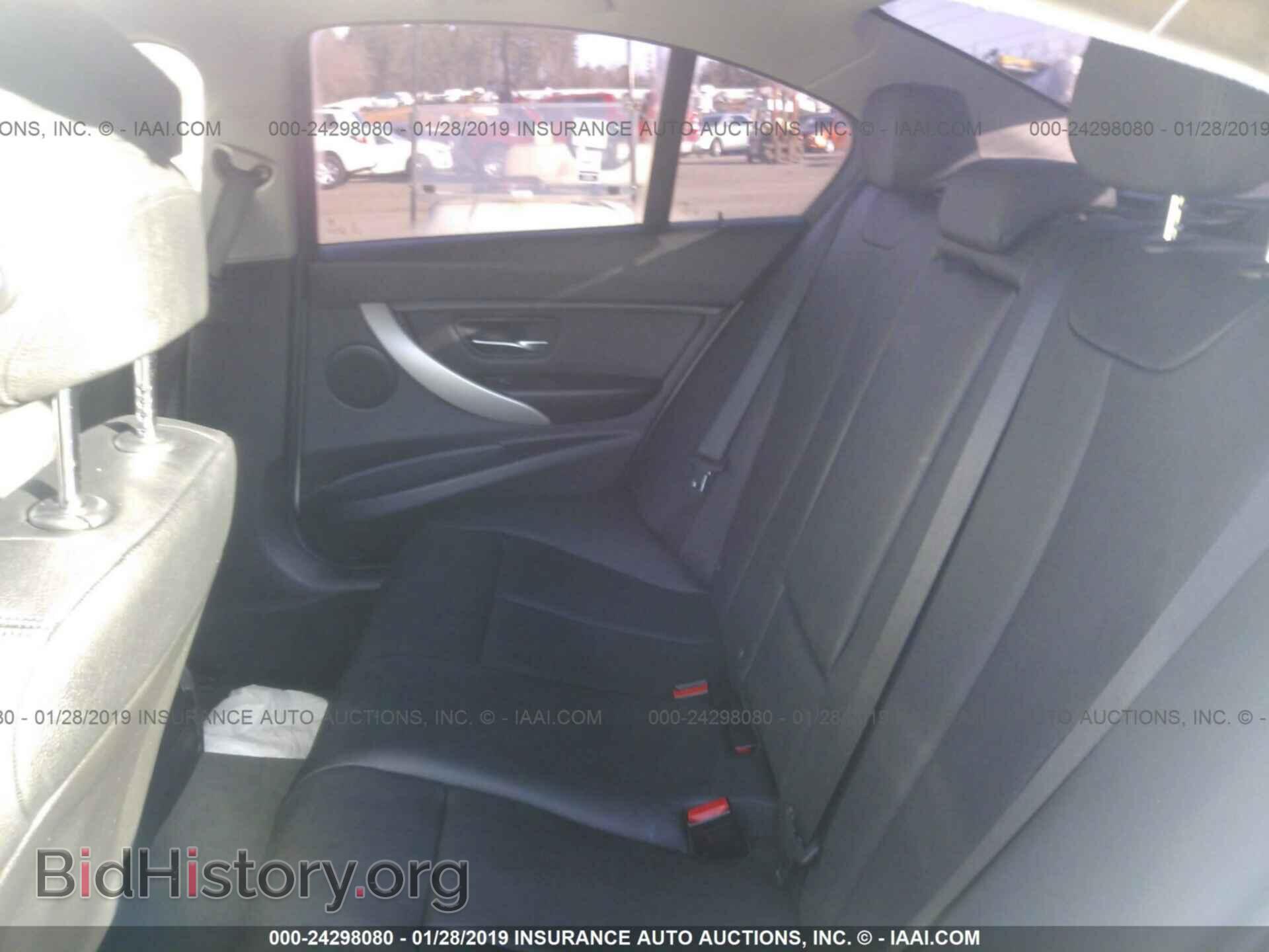 2016 BMW 320 - VIN: WBA8E1G53GNU12435 - Photo 8