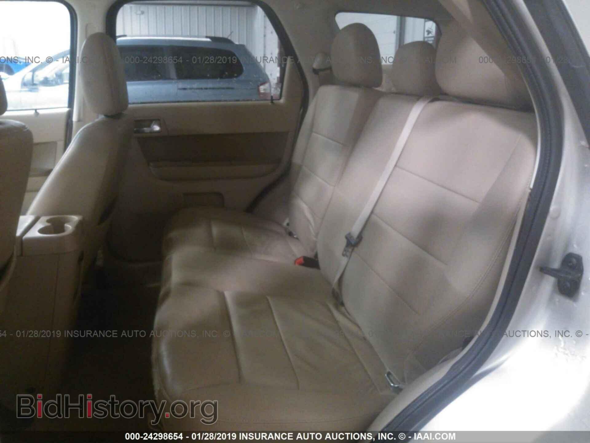 2011 FORD ESCAPE - VIN: 1FMCU9EG8BKA20334 - Photo 8