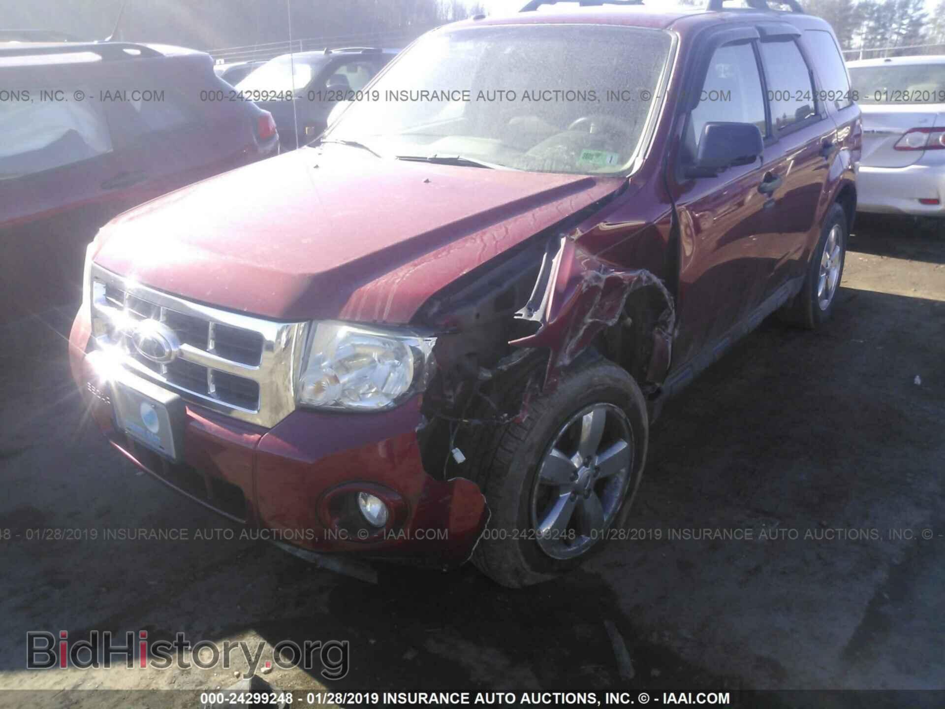 2011 FORD ESCAPE - VIN: 1FMCU9DG6BKB81928 - Photo 2