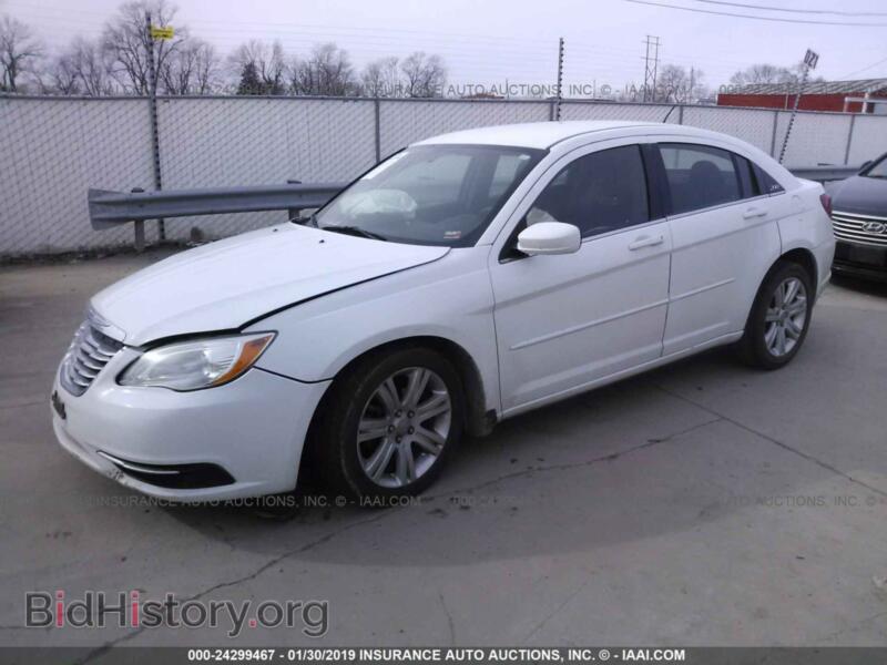 2012 Chrysler 200 (VIN 1C3CCBBG8CN224249) — photo 2 of 10