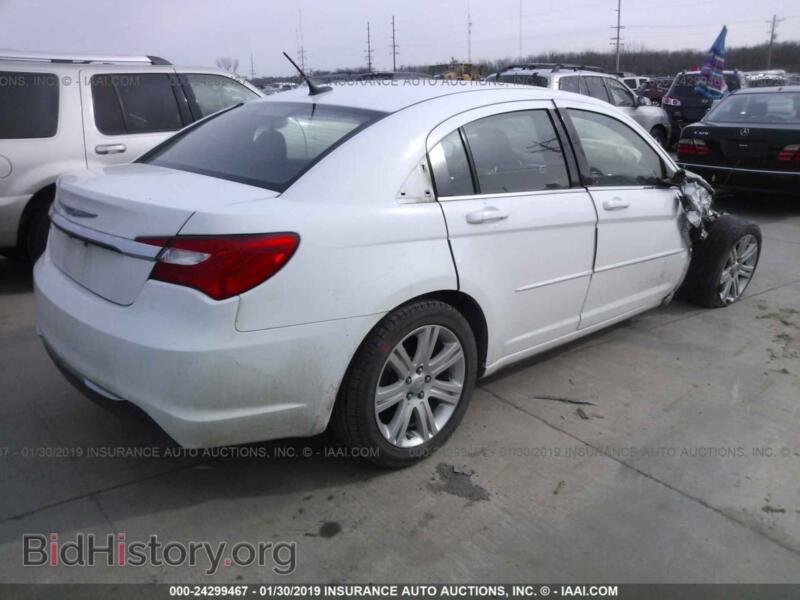 2012 Chrysler 200 (VIN 1C3CCBBG8CN224249) — photo 4 of 10