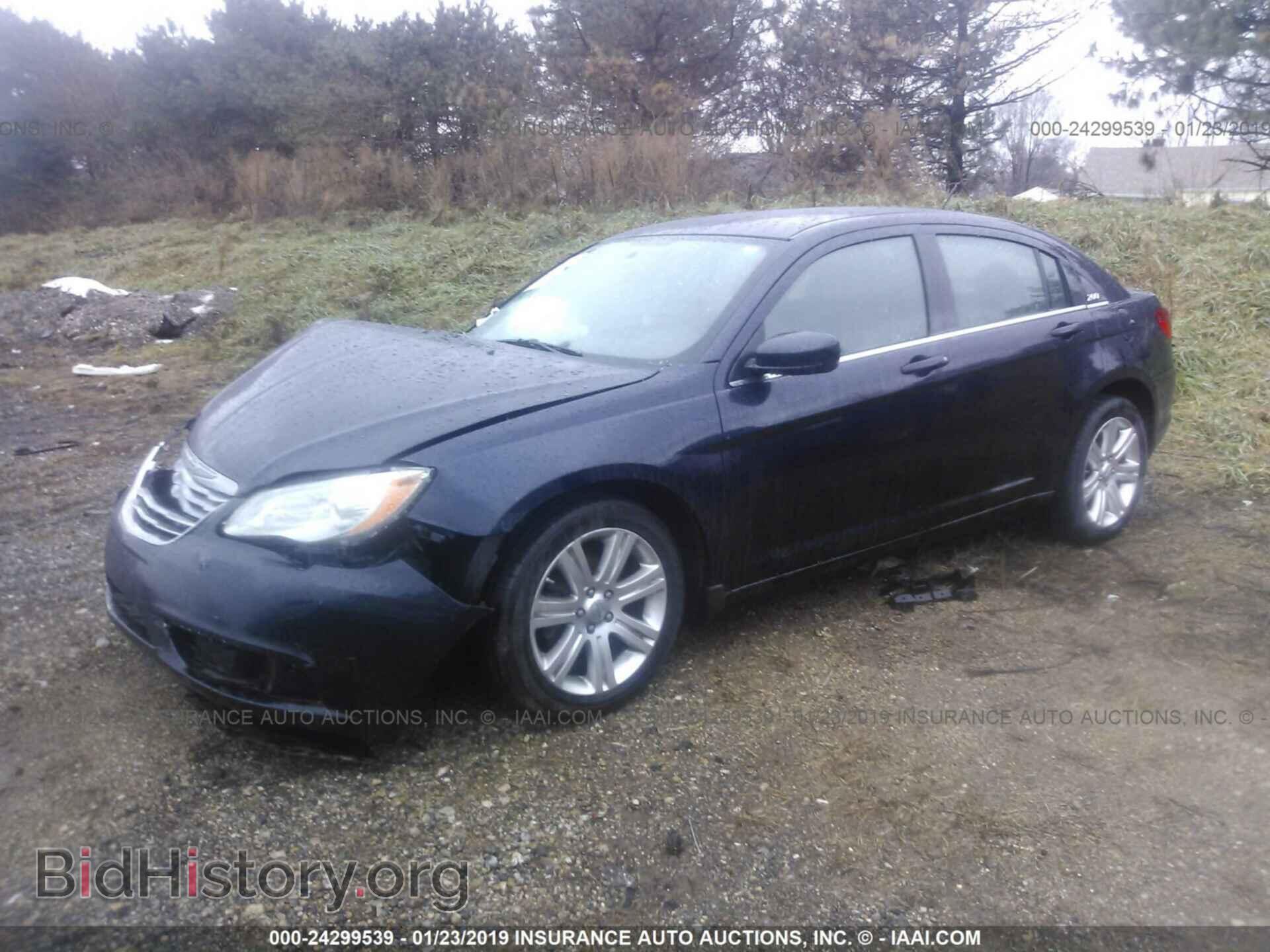 2012 CHRYSLER 200 - VIN: 1C3CCBBB1CN278139 - Фото 2
