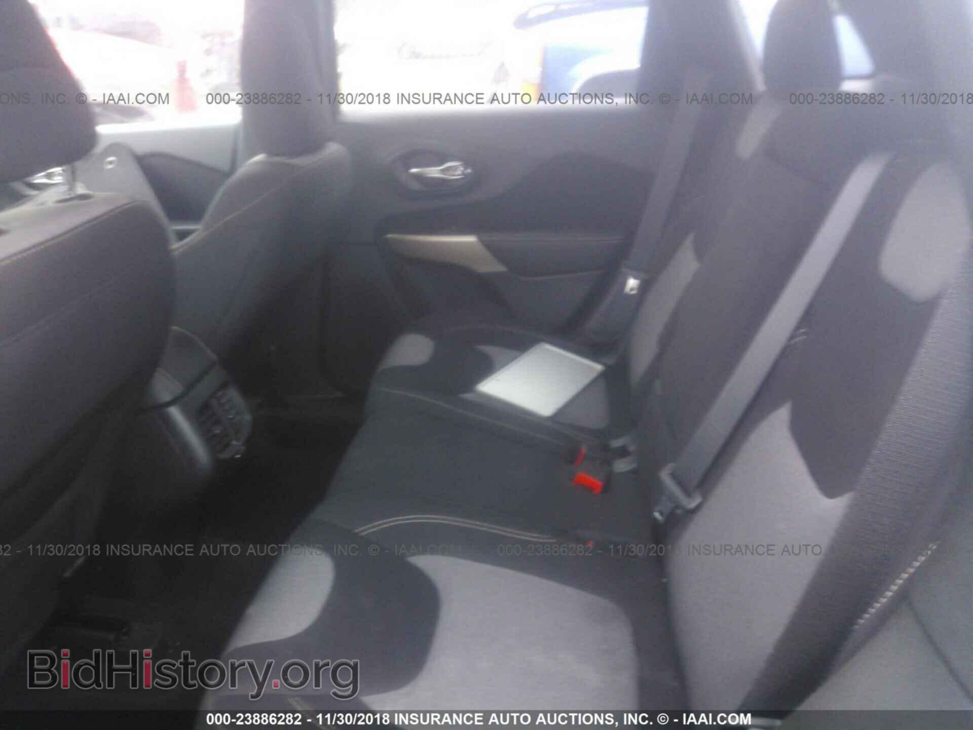 2018 JEEP CHEROKEE - VIN: 1C4PJLCB7JD534052 - Фото 8