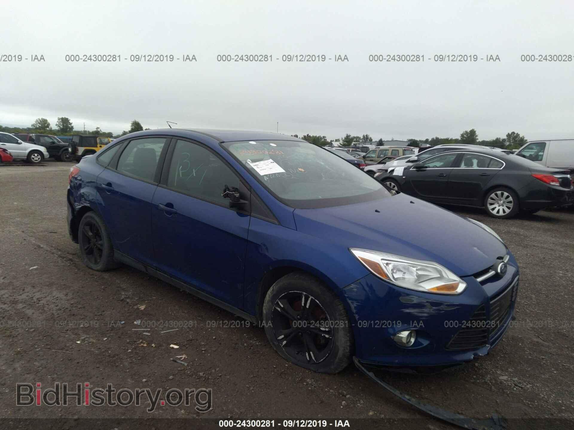 Photo 1FAHP3F21CL256200 - FORD FOCUS 2012