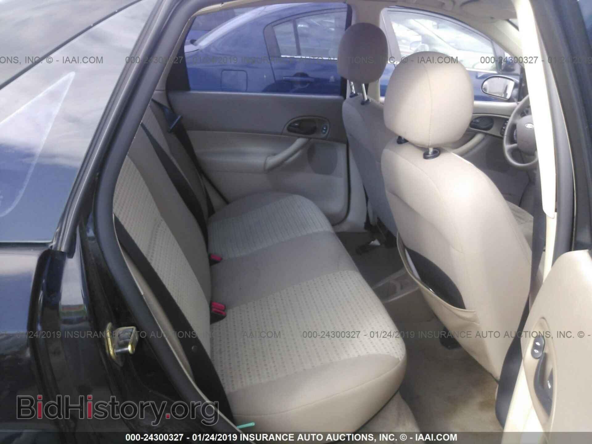 2005 FORD FOCUS - VIN: 1FAFP34NX5W241412 - Фото 8