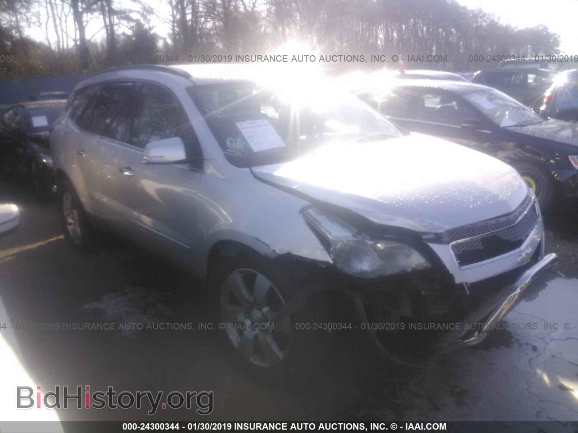 Фотография 1GNKVLED1CJ136358 - CHEVROLET TRAVERSE 2012