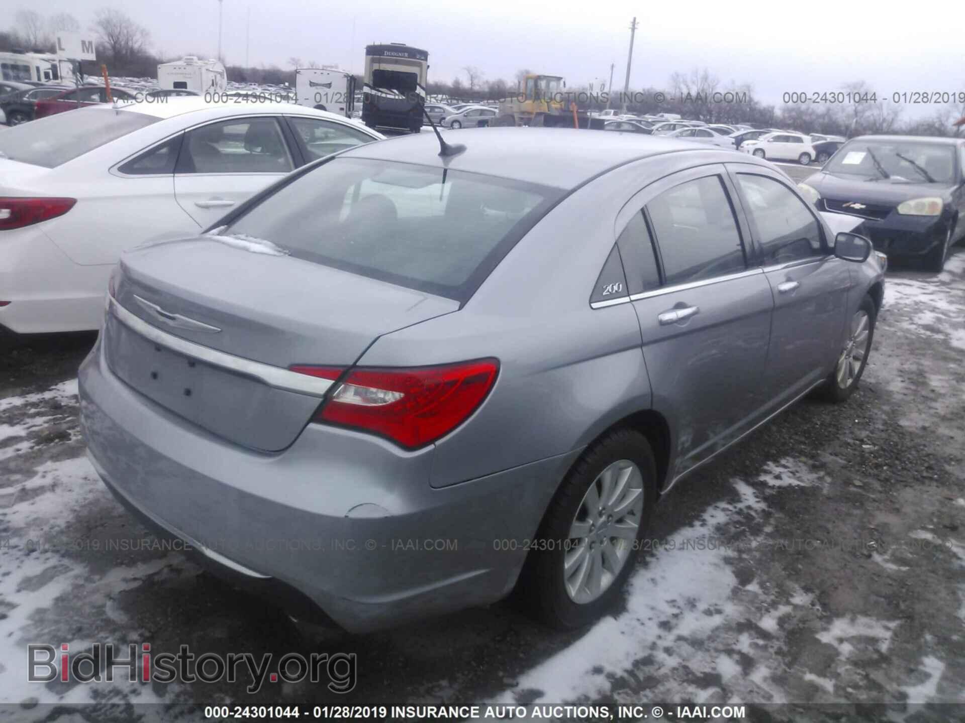 2013 CHRYSLER 200 - VIN: 1C3CCBCG8DN583231 - Фото 4