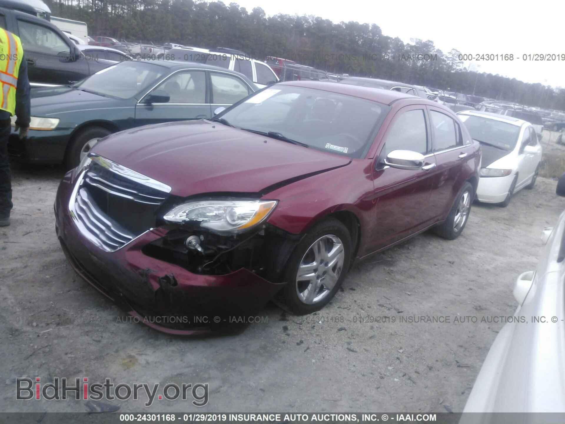 2013 CHRYSLER 200 - VIN: 1C3CCBAB5DN561162 - Фото 2