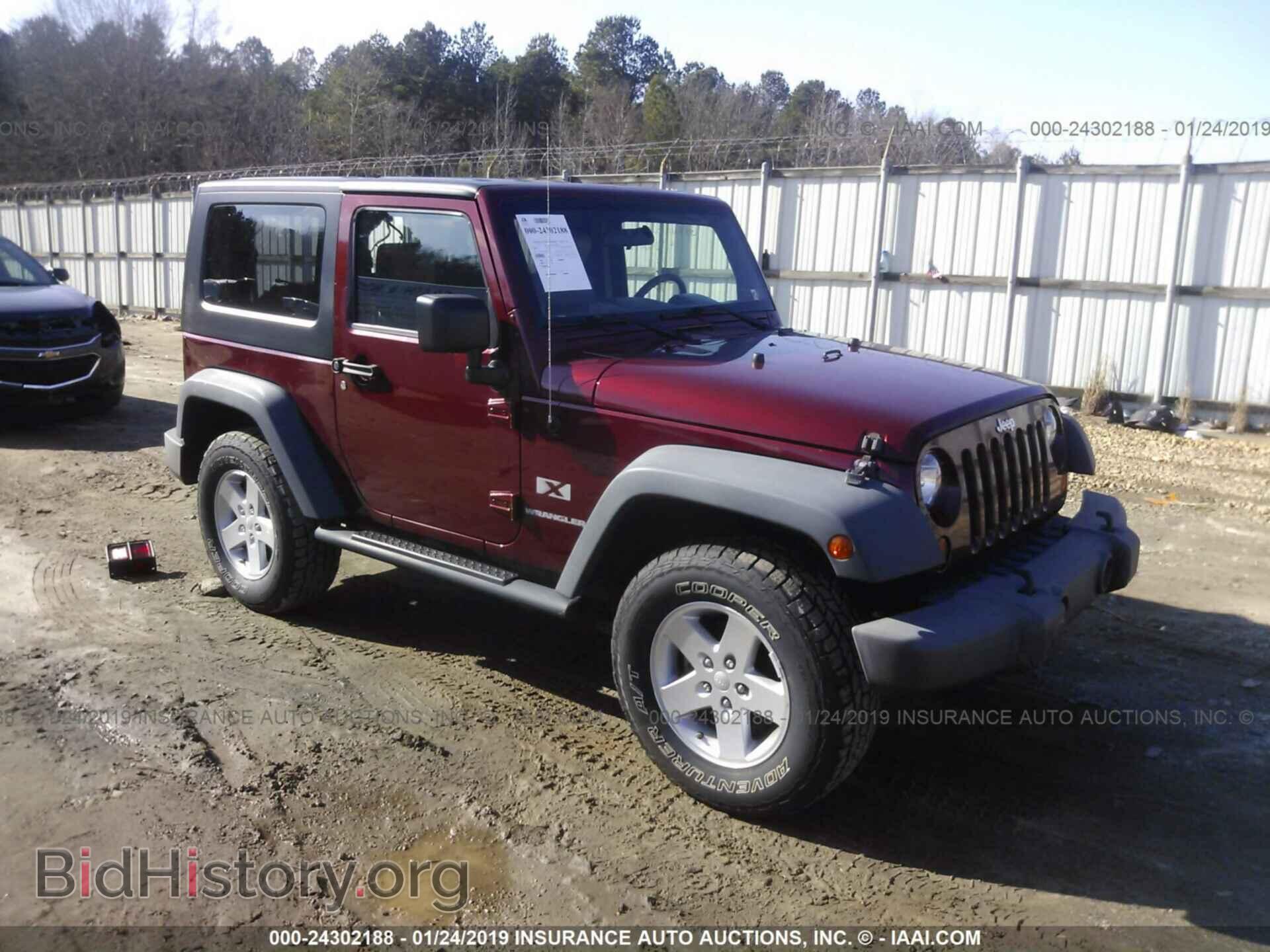 Photo 1J8FA24128L645550 - JEEP WRANGLER 2008